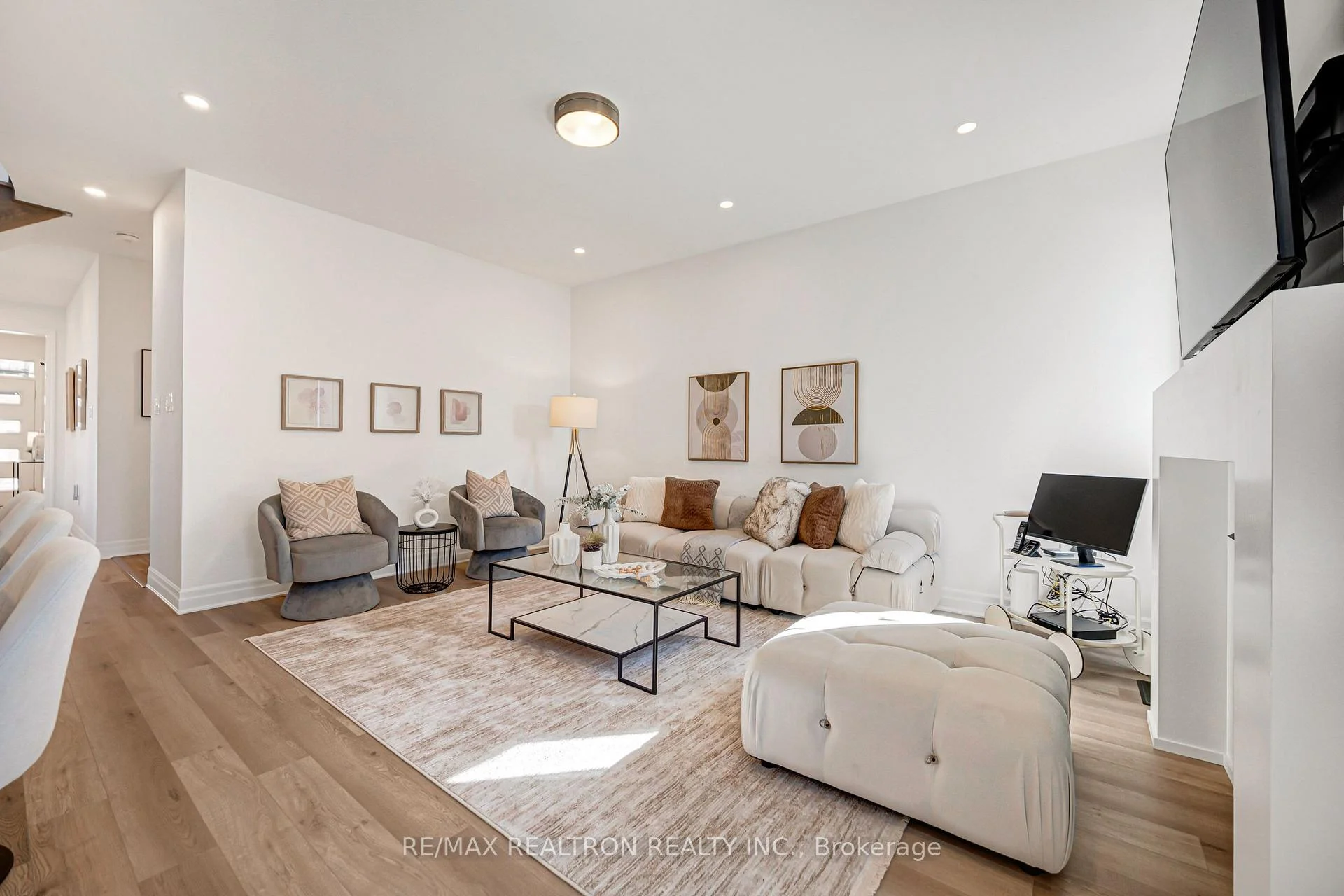 Photo 37 of 57 Greenridge Crescent, Markham, Cathedraltown — HOMEH