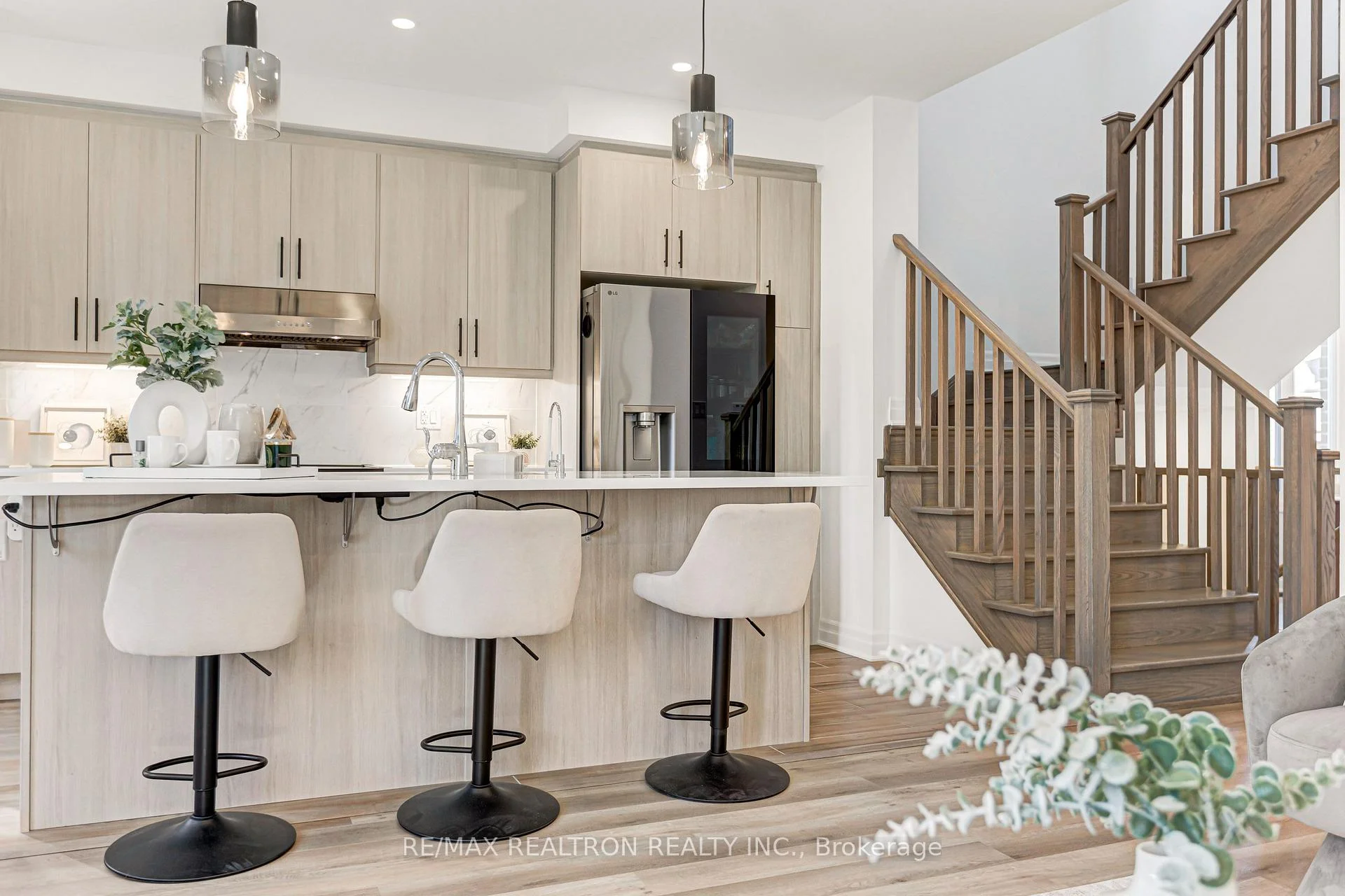 Photo 39 of 57 Greenridge Crescent, Markham, Cathedraltown — HOMEH