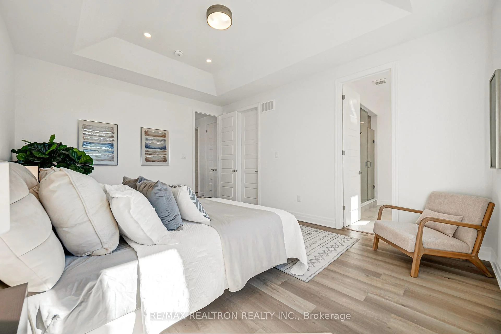 Photo 42 of 57 Greenridge Crescent, Markham, Cathedraltown — HOMEH