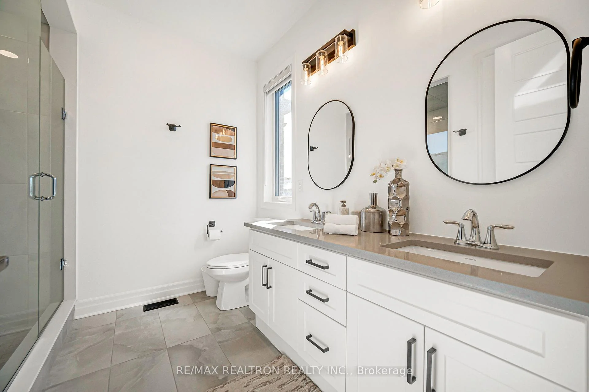 Photo 44 of 57 Greenridge Crescent, Markham, Cathedraltown — HOMEH