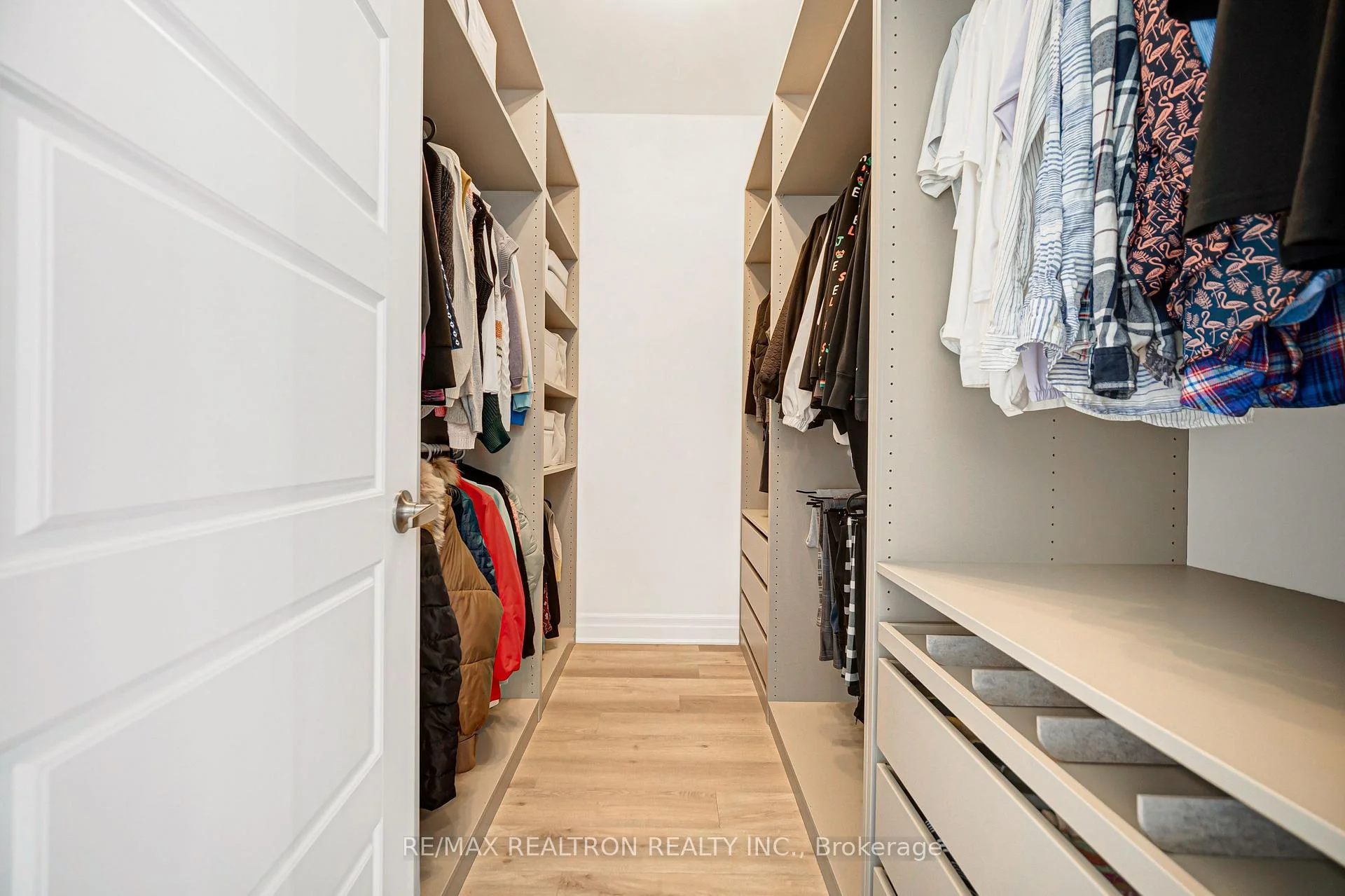 Photo 46 of 57 Greenridge Crescent, Markham, Cathedraltown — HOMEH