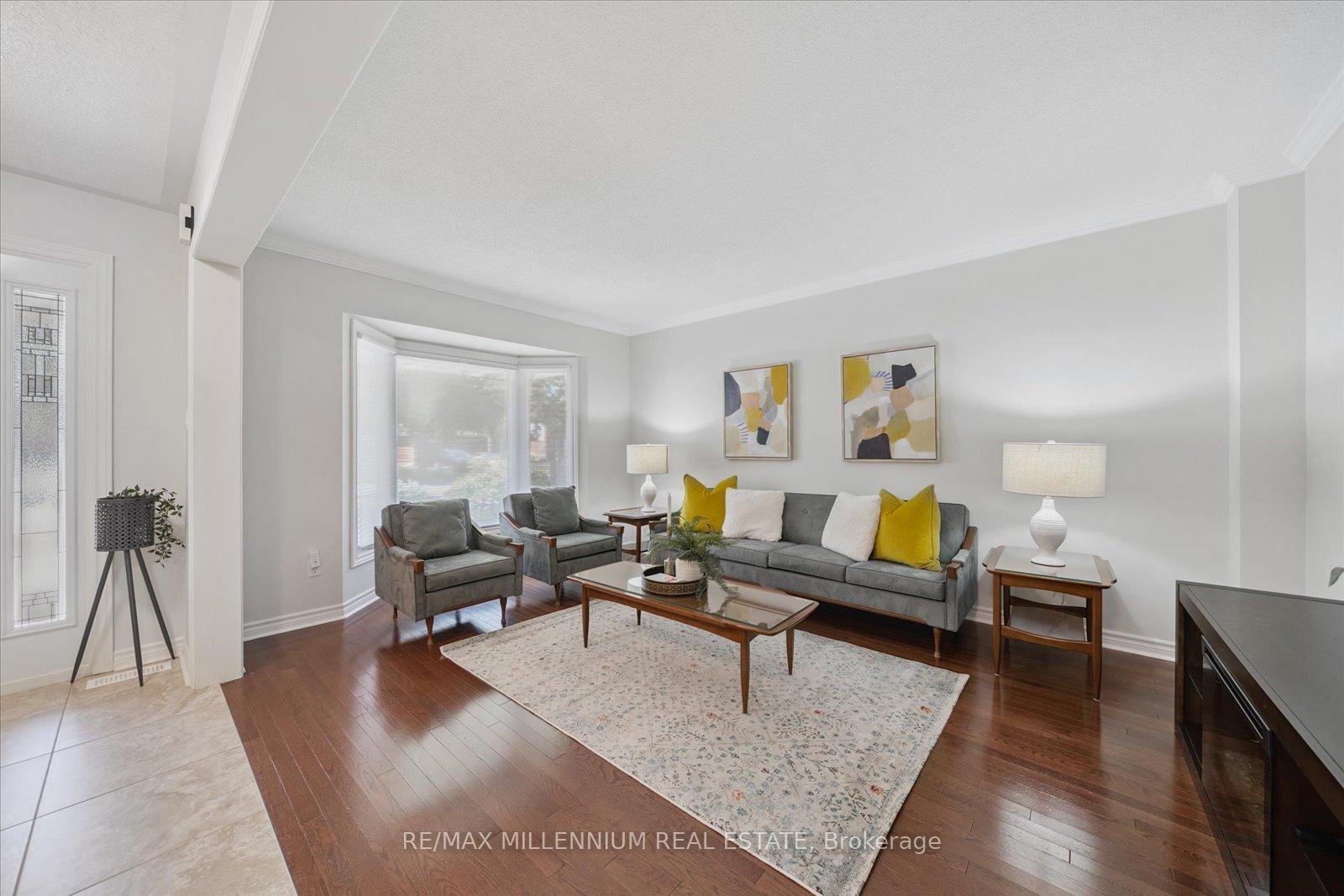 Photo 6 of 237 Glenabbey Drive, Clarington, Courtice — HOMEH