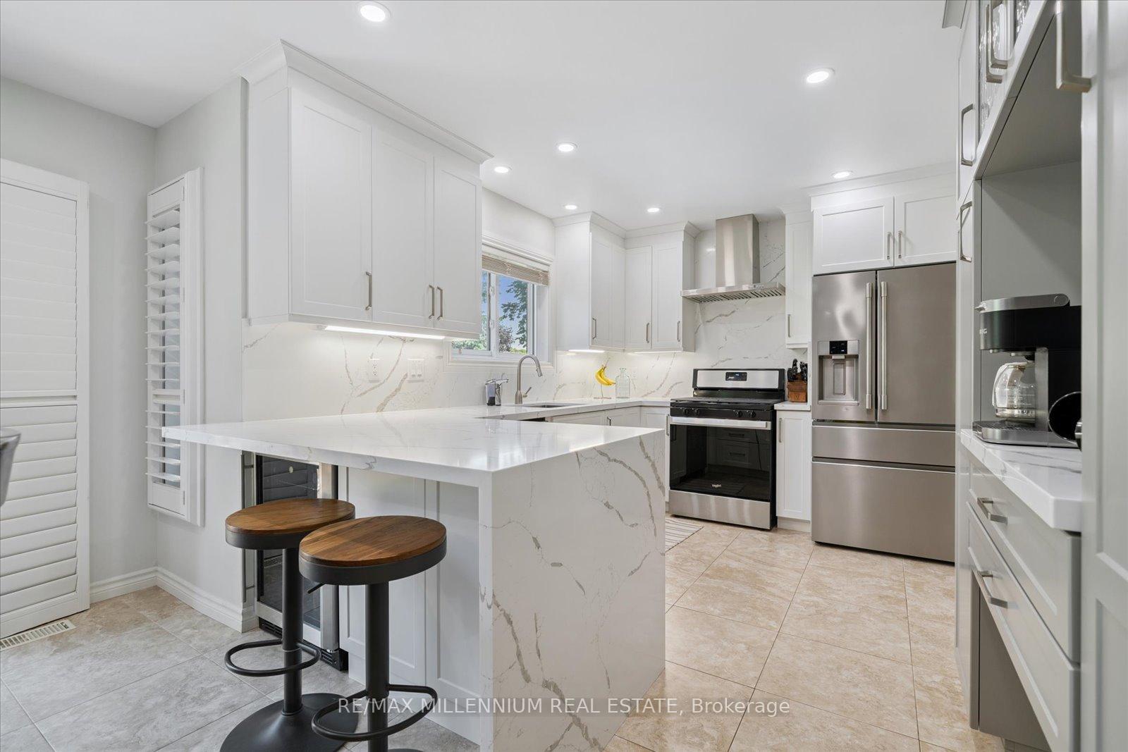 Photo 17 of 237 Glenabbey Drive, Clarington, Courtice — HOMEH