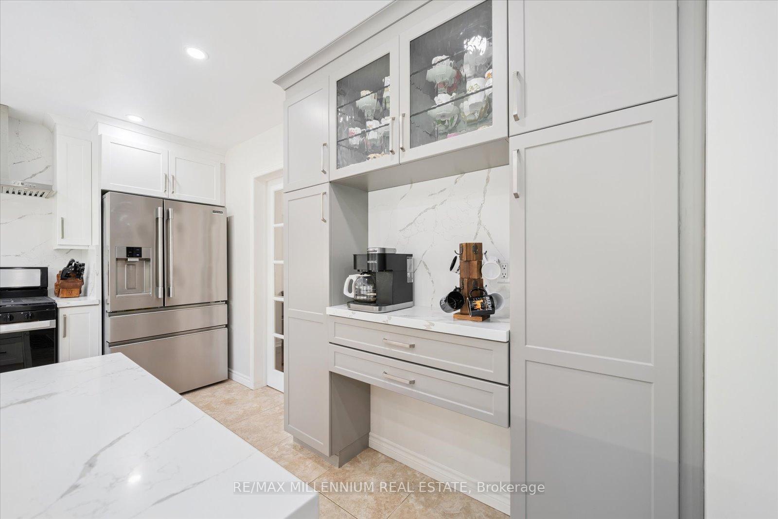 Photo 18 of 237 Glenabbey Drive, Clarington, Courtice — HOMEH