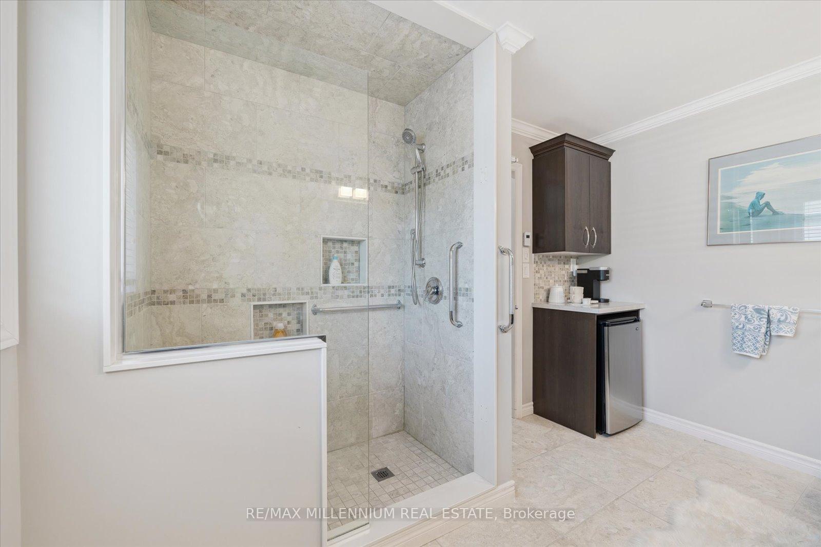 Photo 28 of 237 Glenabbey Drive, Clarington, Courtice — HOMEH