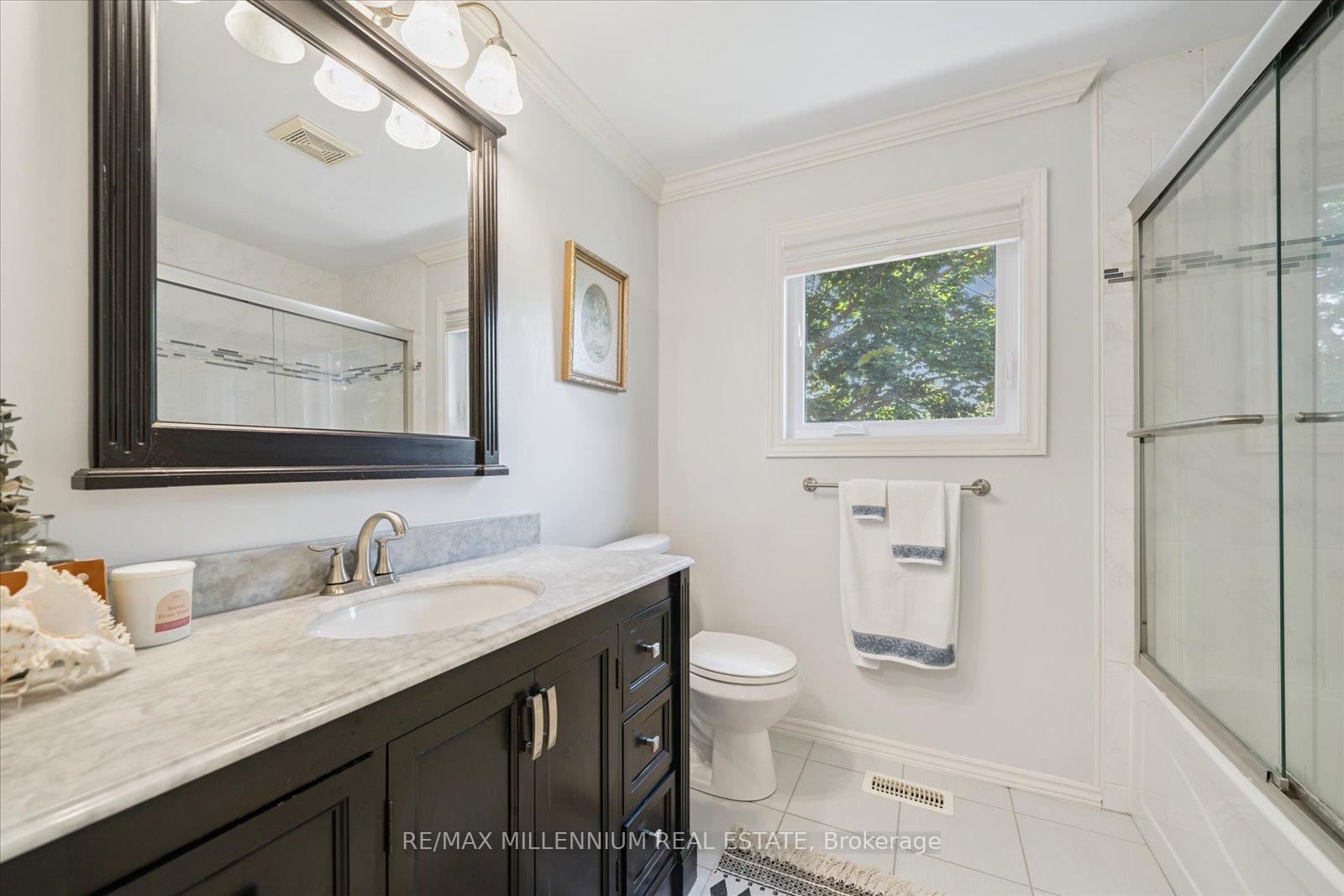 Photo 34 of 237 Glenabbey Drive, Clarington, Courtice — HOMEH
