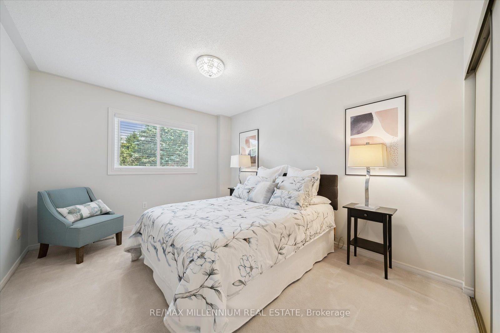 Photo 36 of 237 Glenabbey Drive, Clarington, Courtice — HOMEH