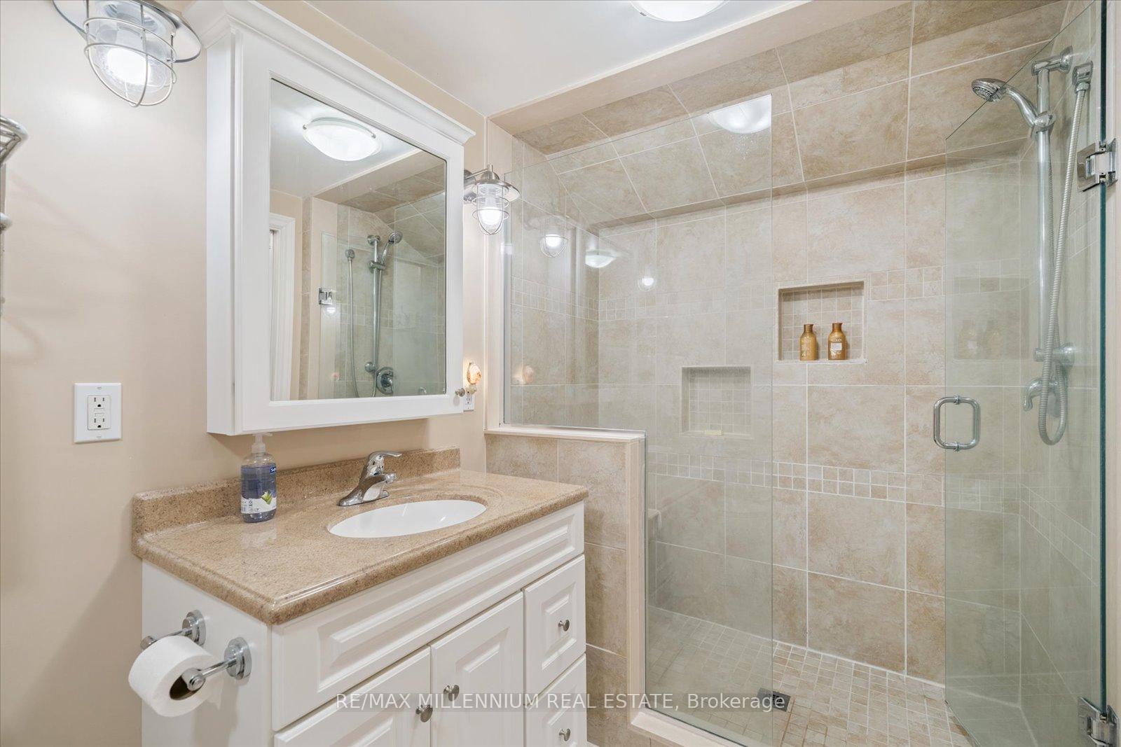 Photo 43 of 237 Glenabbey Drive, Clarington, Courtice — HOMEH