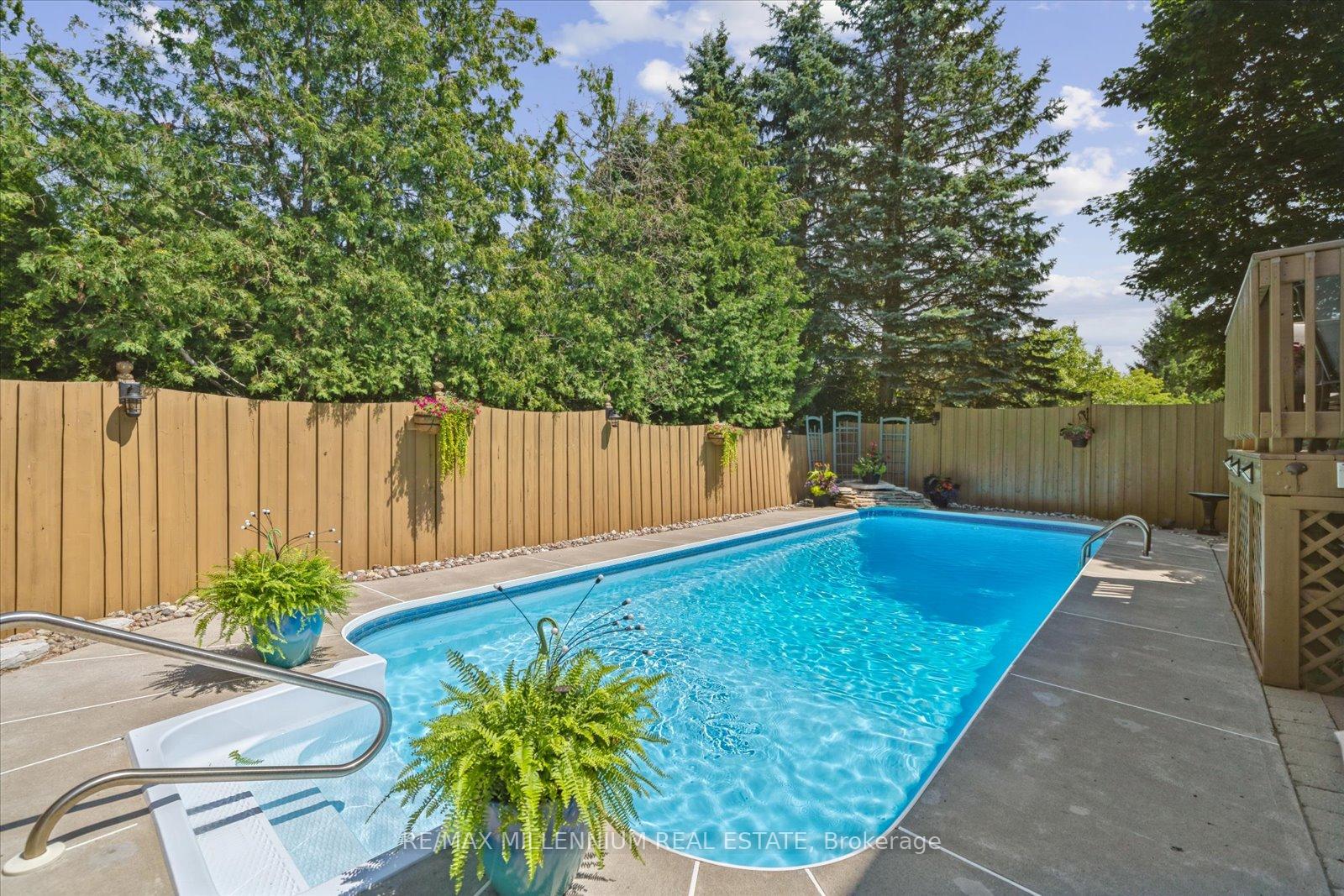 Photo 46 of 237 Glenabbey Drive, Clarington, Courtice — HOMEH