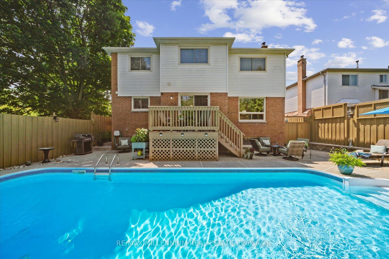 Photo 48 of 237 Glenabbey Drive, Clarington, Courtice — HOMEH