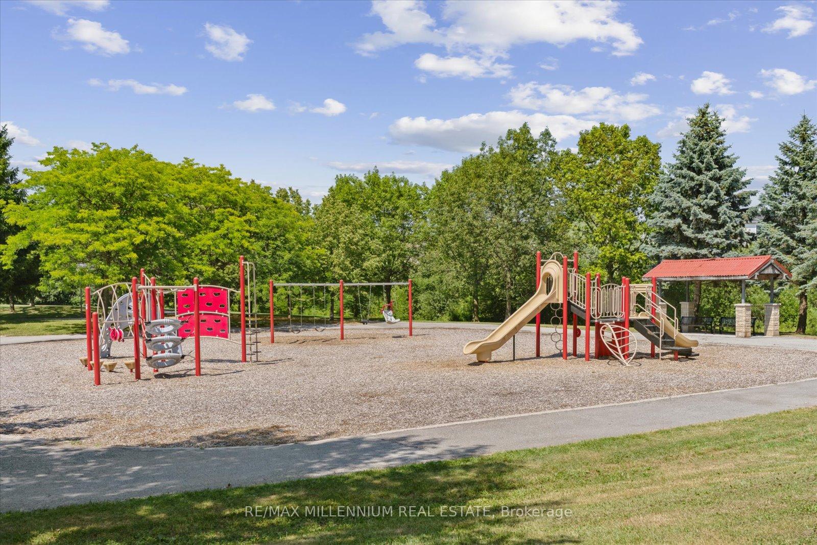 Photo 50 of 237 Glenabbey Drive, Clarington, Courtice — HOMEH