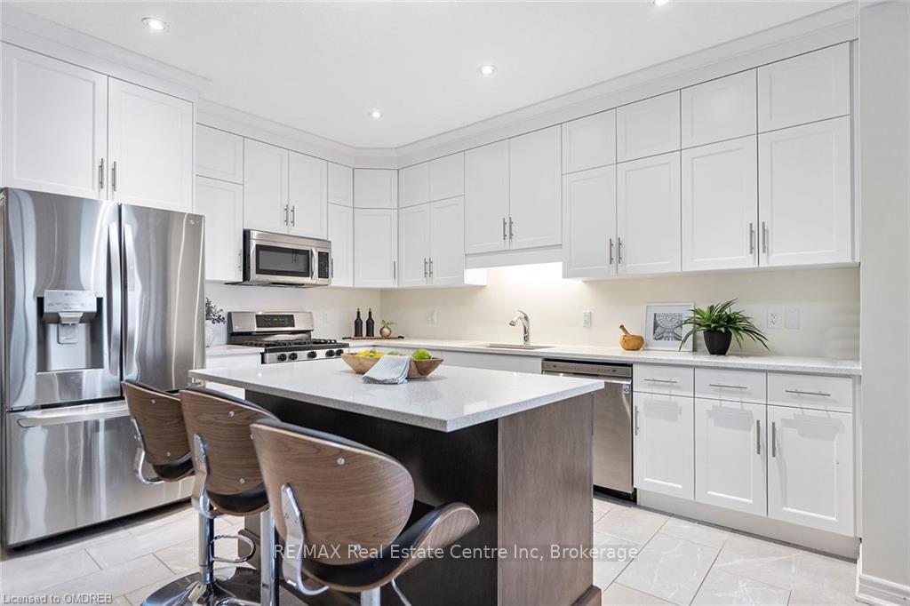 Photo 6 of 222 Poppy Drive E, Guelph, Pineridge/Westminster Woods — HOMEH