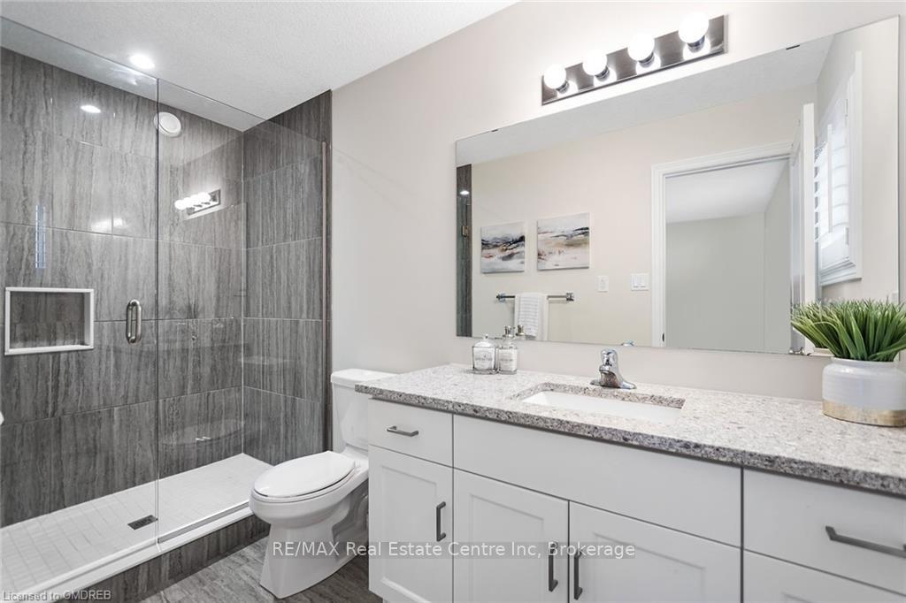Photo 21 of 222 Poppy Drive E, Guelph, Pineridge/Westminster Woods — HOMEH