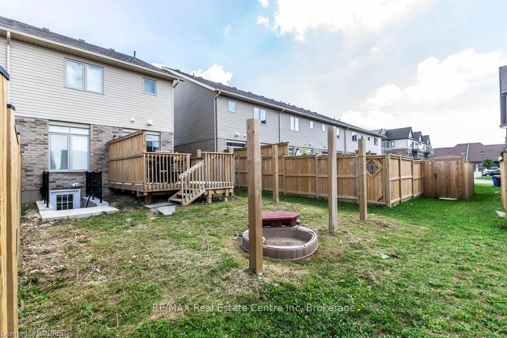 Photo 36 of 222 Poppy Drive E, Guelph, Pineridge/Westminster Woods — HOMEH