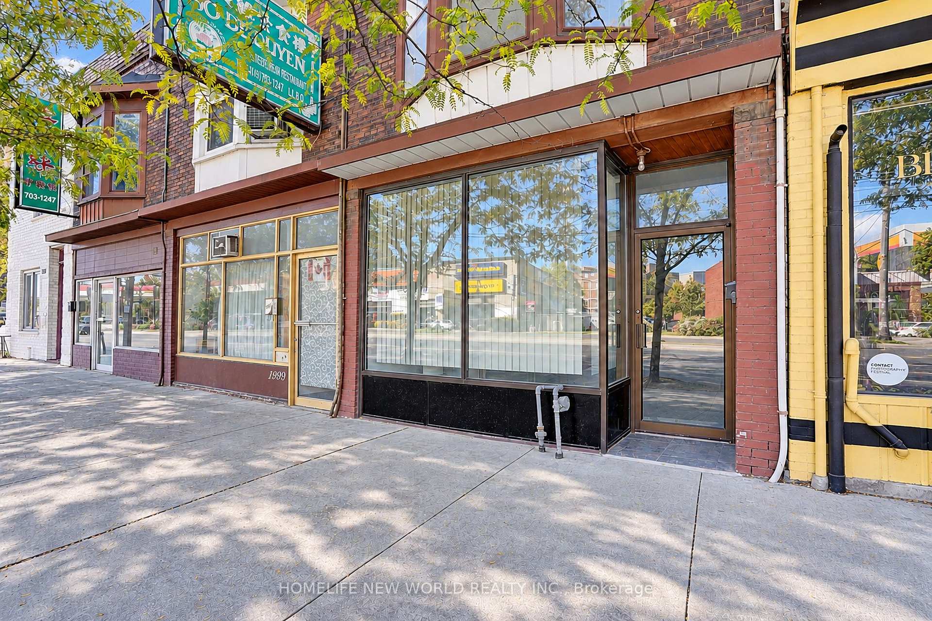 Photo 2 of 2001 Dundas Street W, Toronto, Roncesvalles — HOMEH