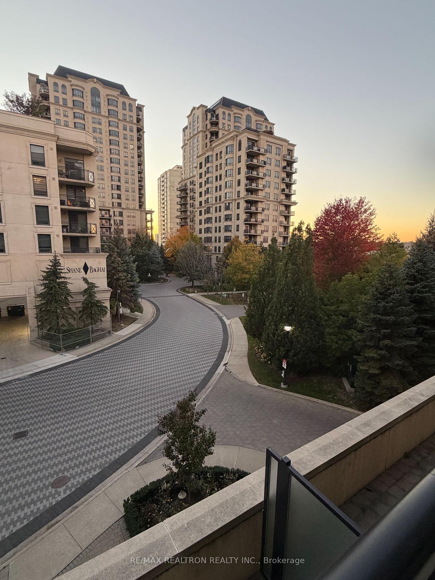 Photo 2 of Unit 311, 676 Sheppard Avenue E, North York, Bayview Village — HOMEH