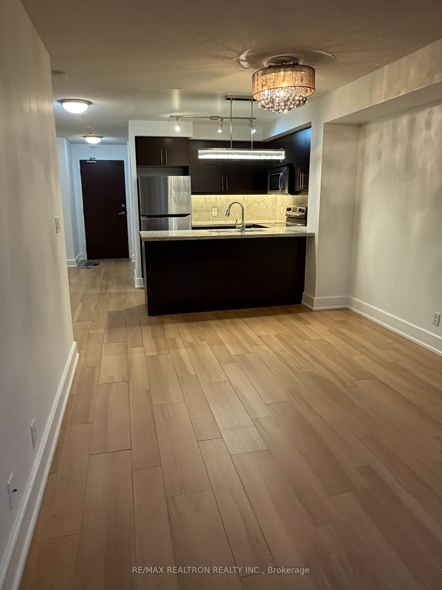 Photo 5 of Unit 311, 676 Sheppard Avenue E, North York, Bayview Village — HOMEH