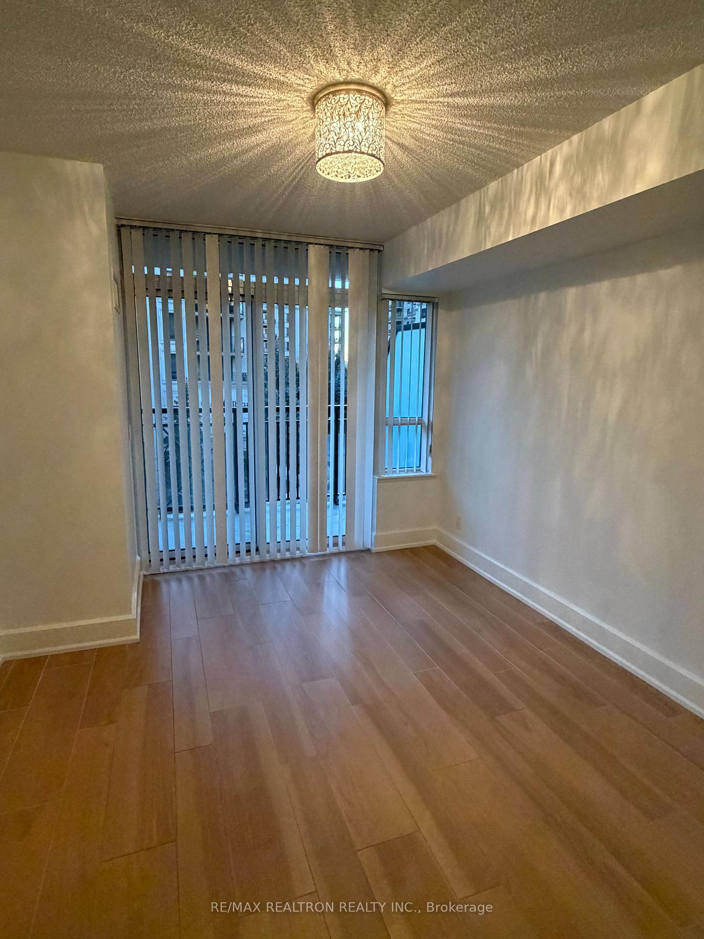Photo 8 of Unit 311, 676 Sheppard Avenue E, North York, Bayview Village — HOMEH