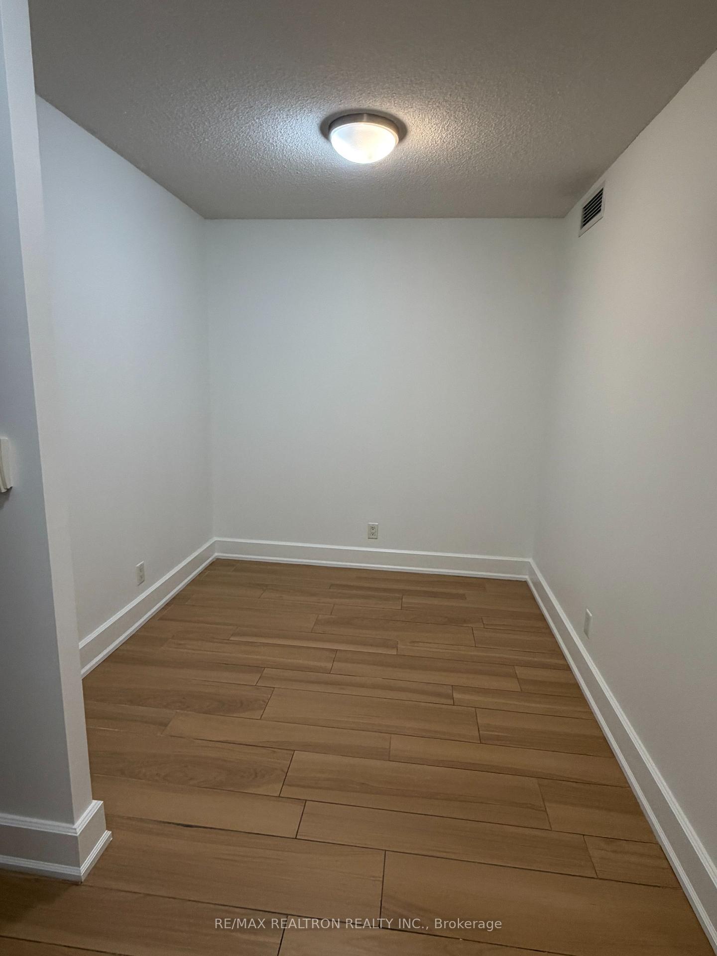 Photo 10 of Unit 311, 676 Sheppard Avenue E, North York, Bayview Village — HOMEH