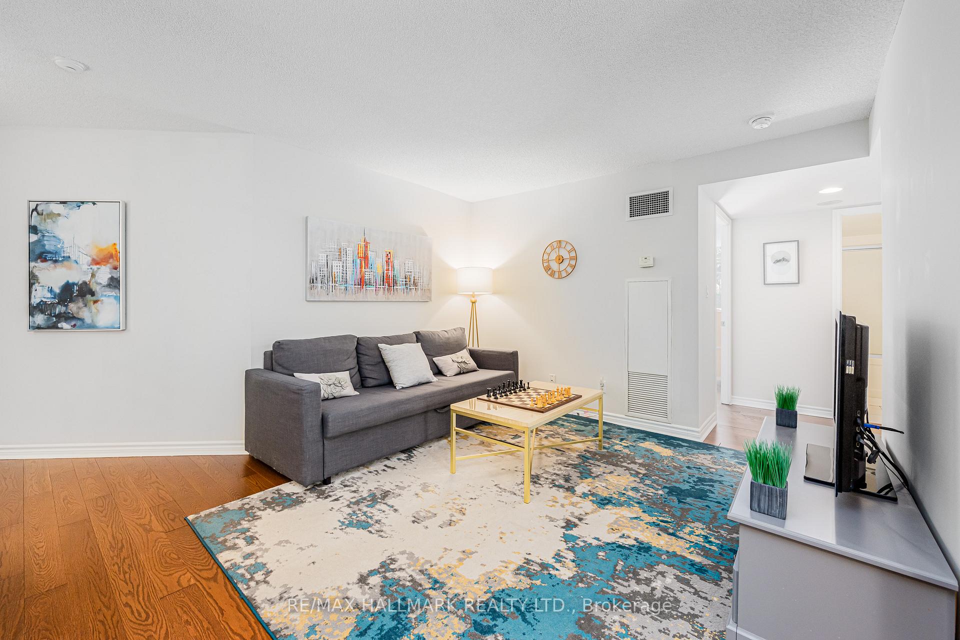 Photo 8 of Unit 112, 3 Rean Drive, North York, Bayview Village — HOMEH