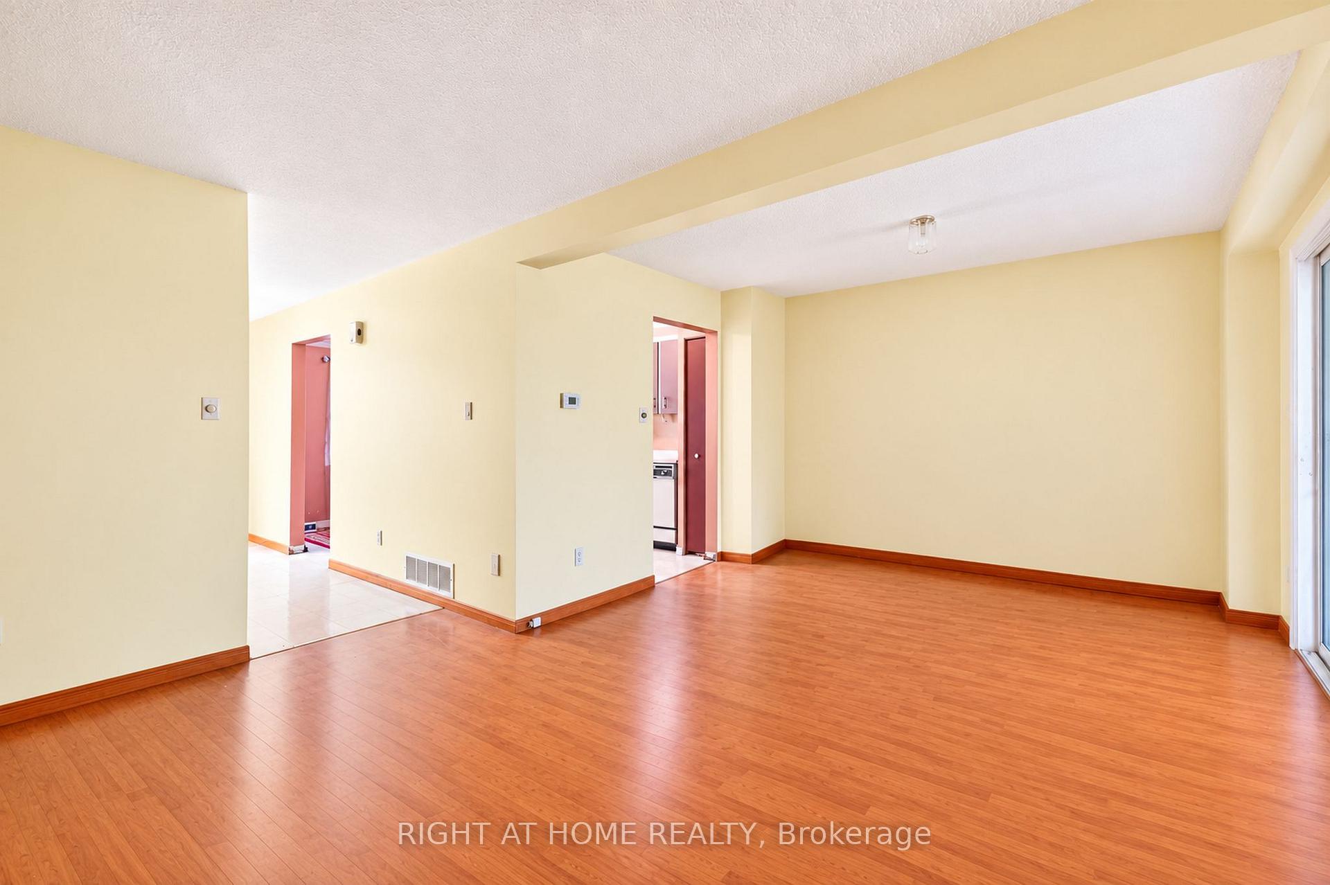 Photo 5 of 68 Trott Square, Scarborough, Malvern — HOMEH