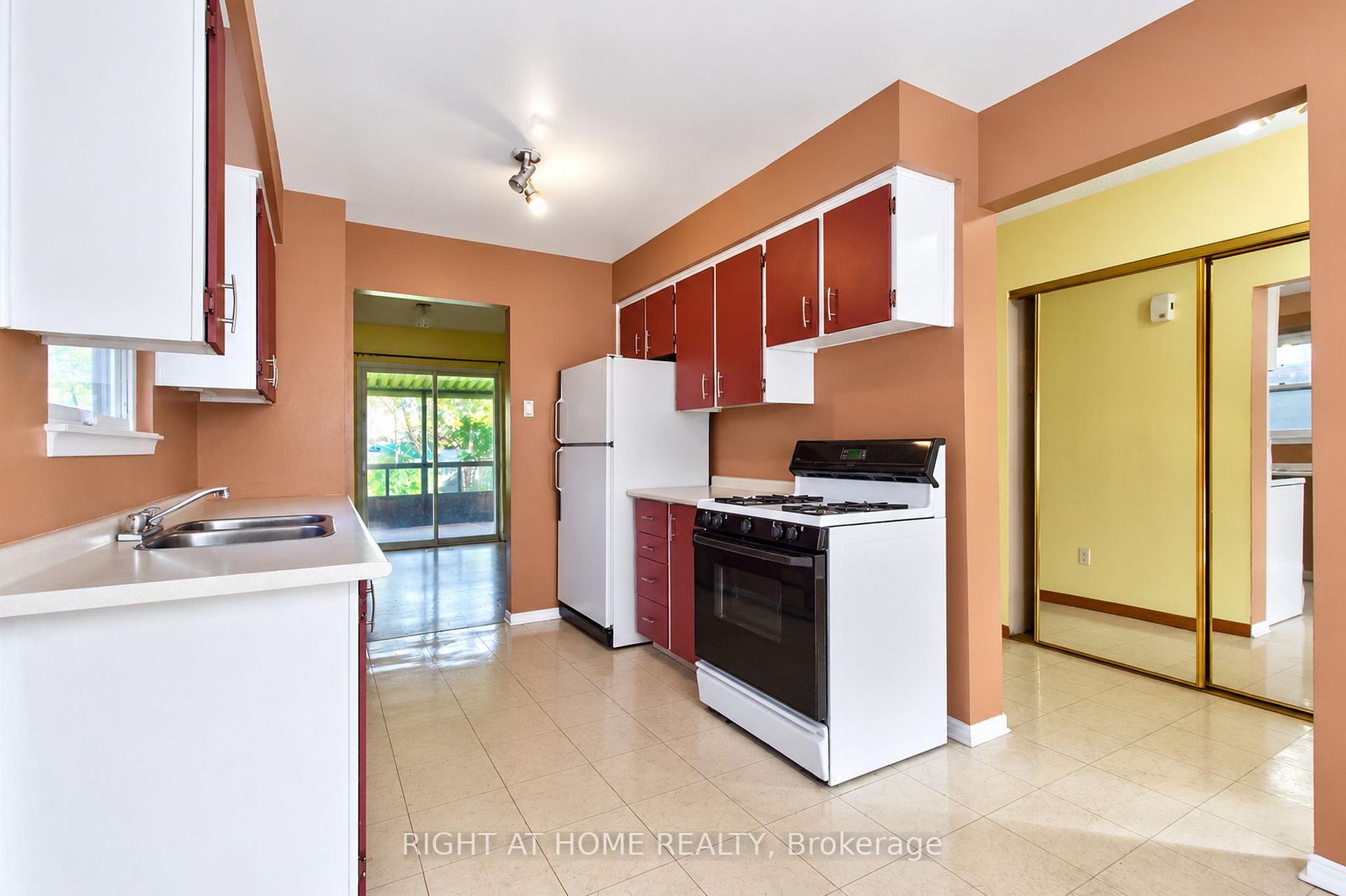 Photo 8 of 68 Trott Square, Scarborough, Malvern — HOMEH
