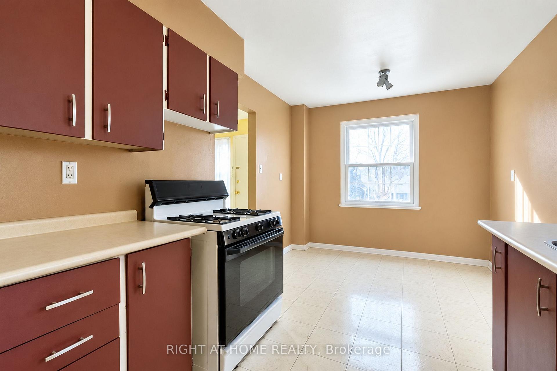 Photo 9 of 68 Trott Square, Scarborough, Malvern — HOMEH