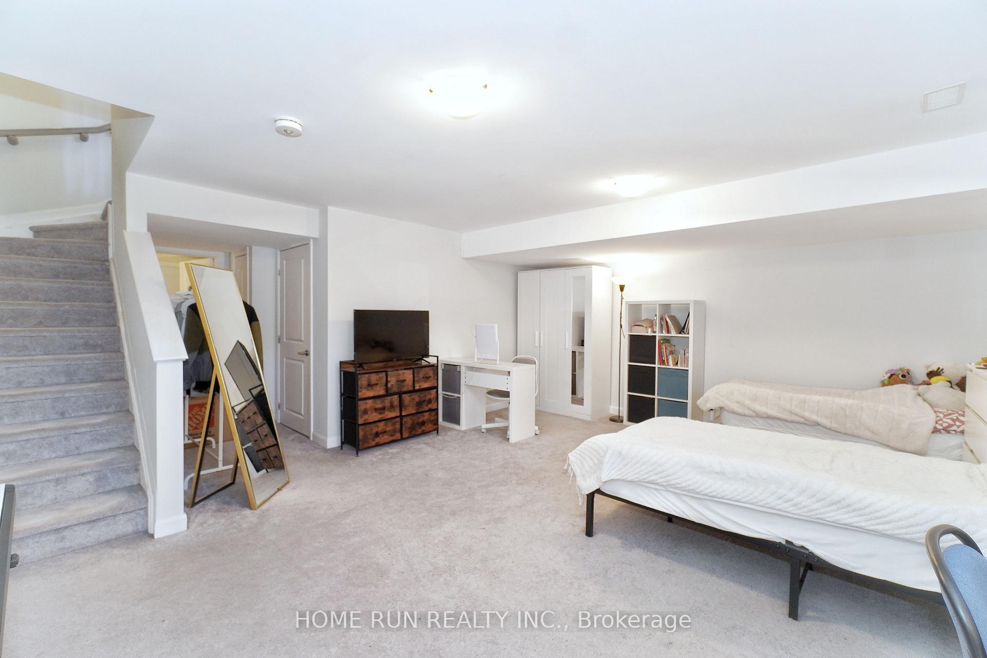 Photo 32 of 211 Clonrush Way, Ottawa, Kanata - Kanata Lakes/Heritage Hills — HOMEH