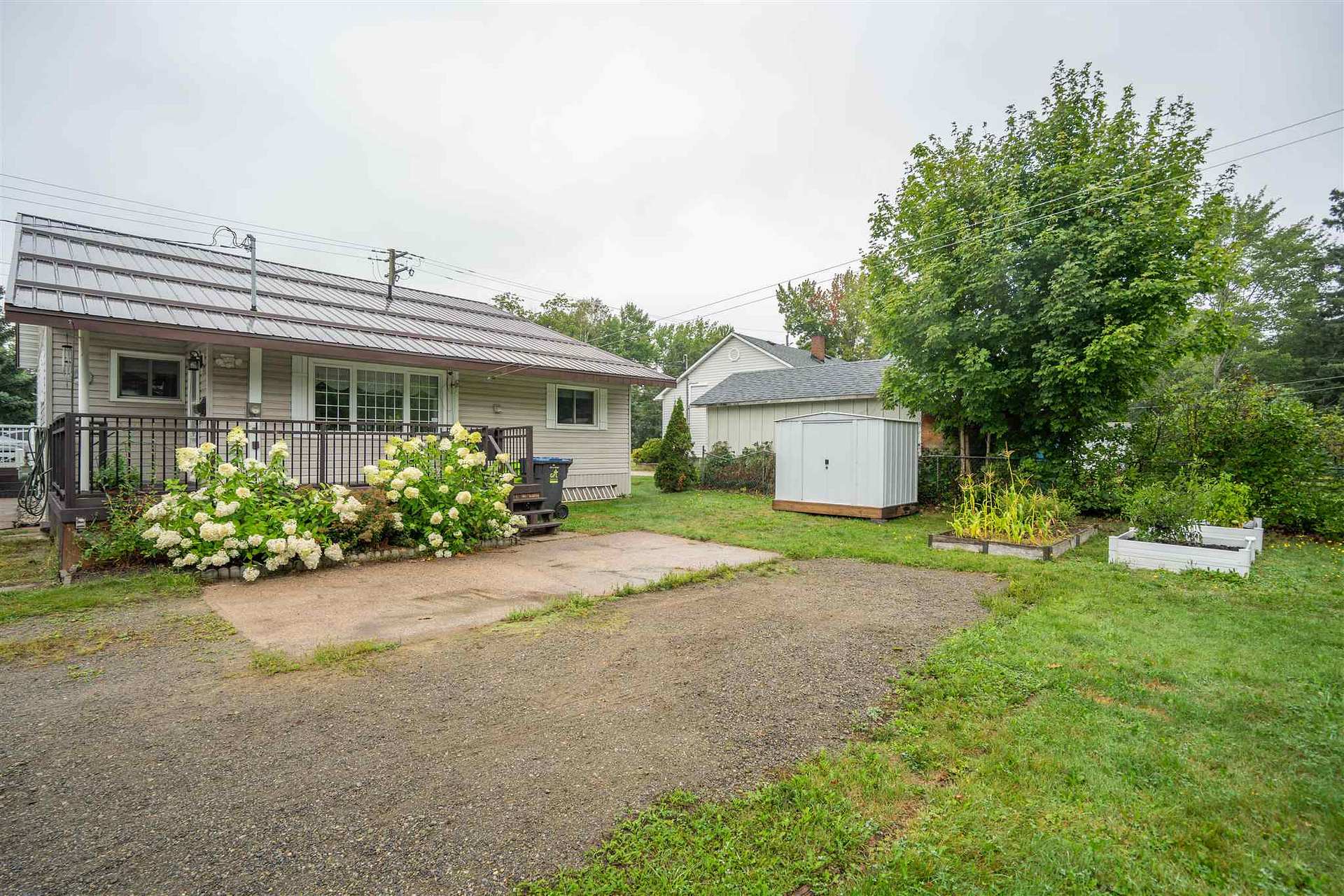 Photo 2 of 219 Eastern Avenue, Sault Ste Marie, Ward 1 — HOMEH