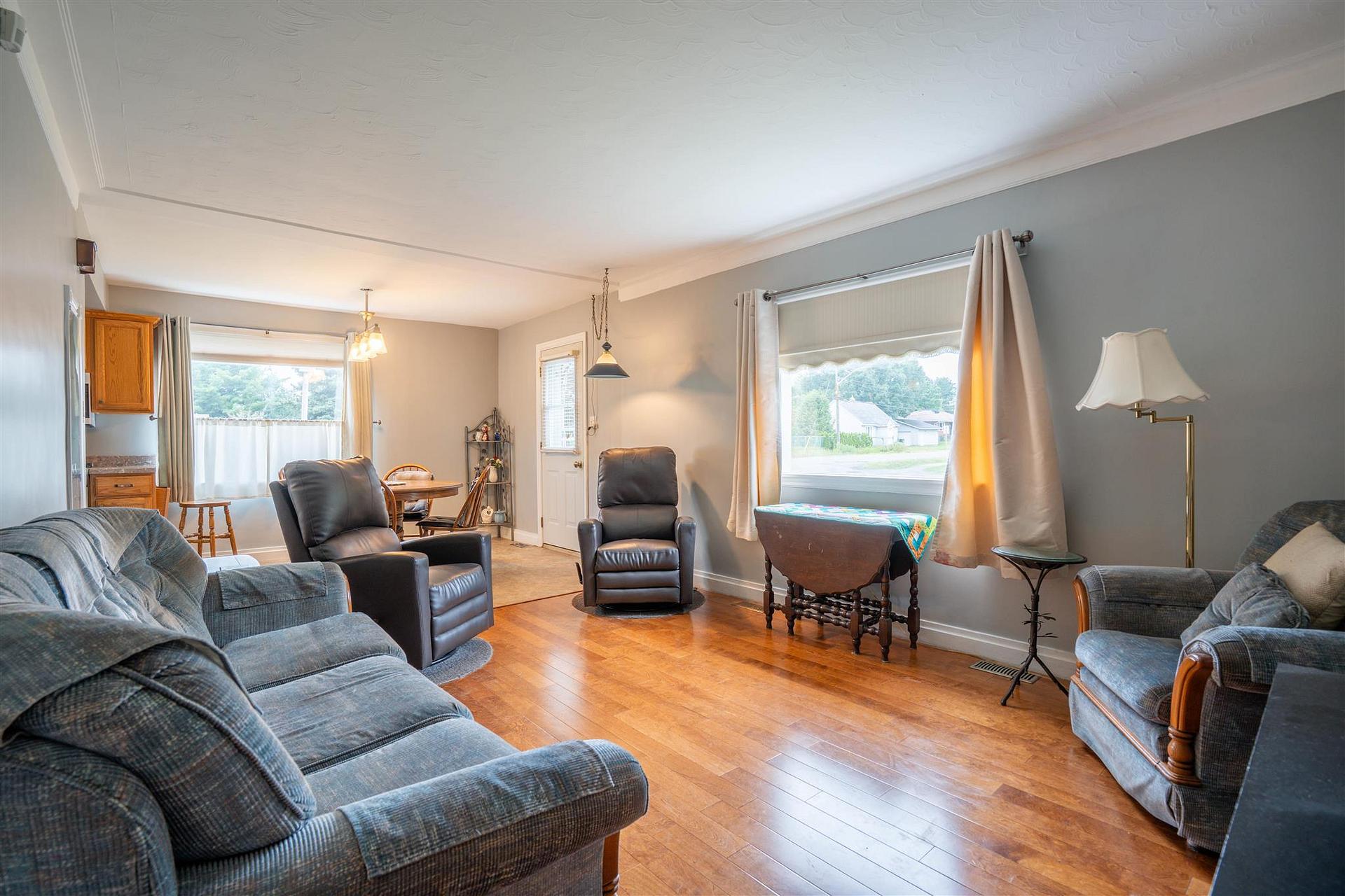 Photo 9 of 219 Eastern Avenue, Sault Ste Marie, Ward 1 — HOMEH