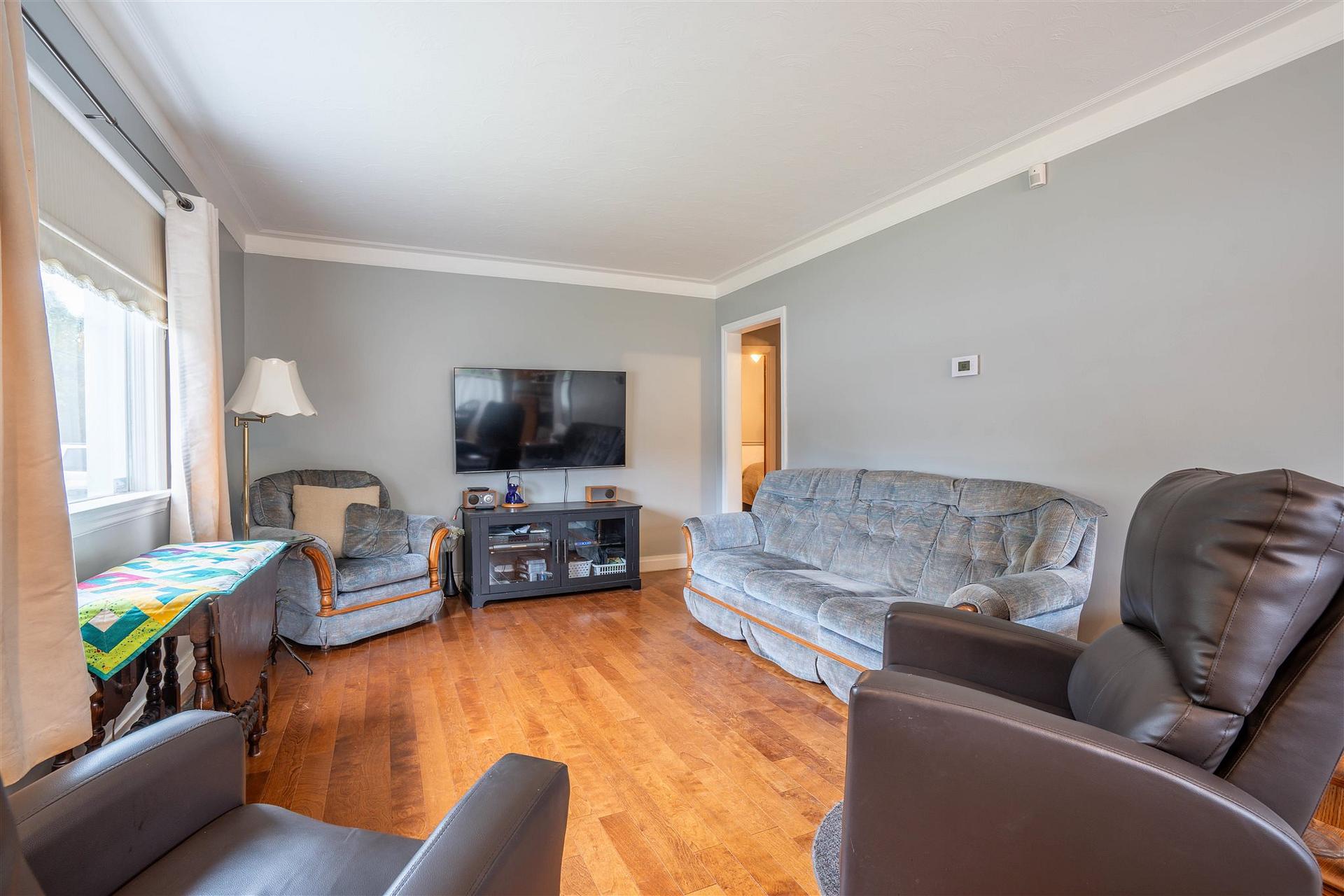 Photo 10 of 219 Eastern Avenue, Sault Ste Marie, Ward 1 — HOMEH