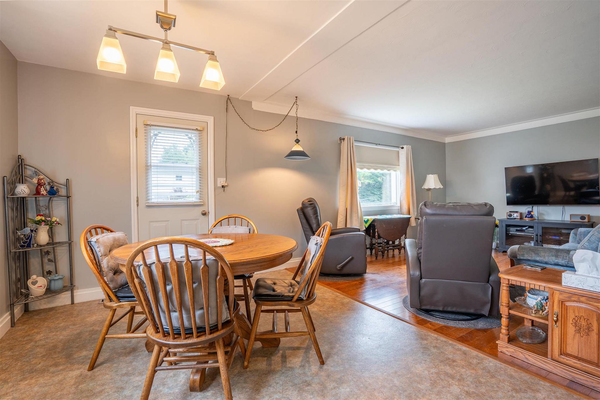 Photo 11 of 219 Eastern Avenue, Sault Ste Marie, Ward 1 — HOMEH
