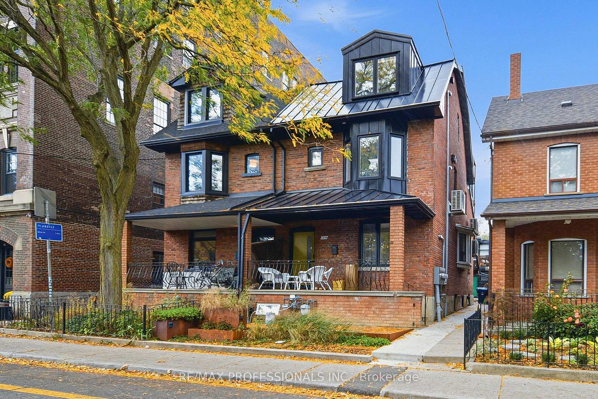 Photo 1 of Unit 2nd Flr, 134 Argyle Street, Toronto, Trinity-Bellwoods — HOMEH