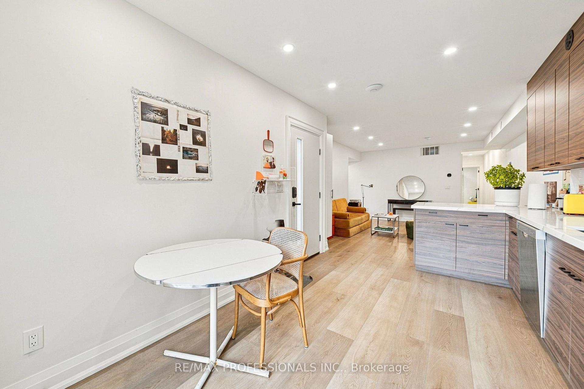Photo 2 of Unit 2nd Flr, 134 Argyle Street, Toronto, Trinity-Bellwoods — HOMEH