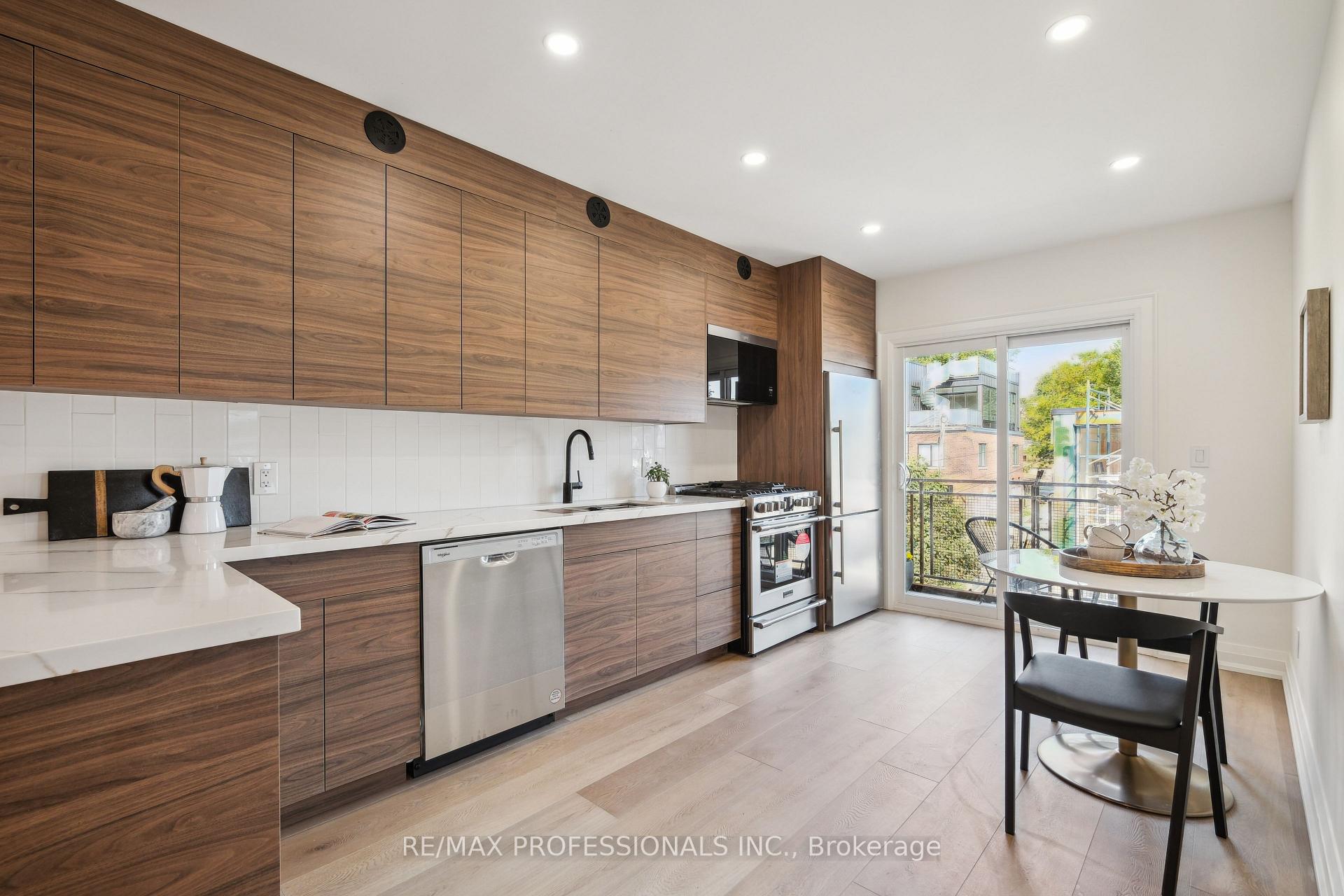 Photo 5 of Unit 2nd Flr, 134 Argyle Street, Toronto, Trinity-Bellwoods — HOMEH