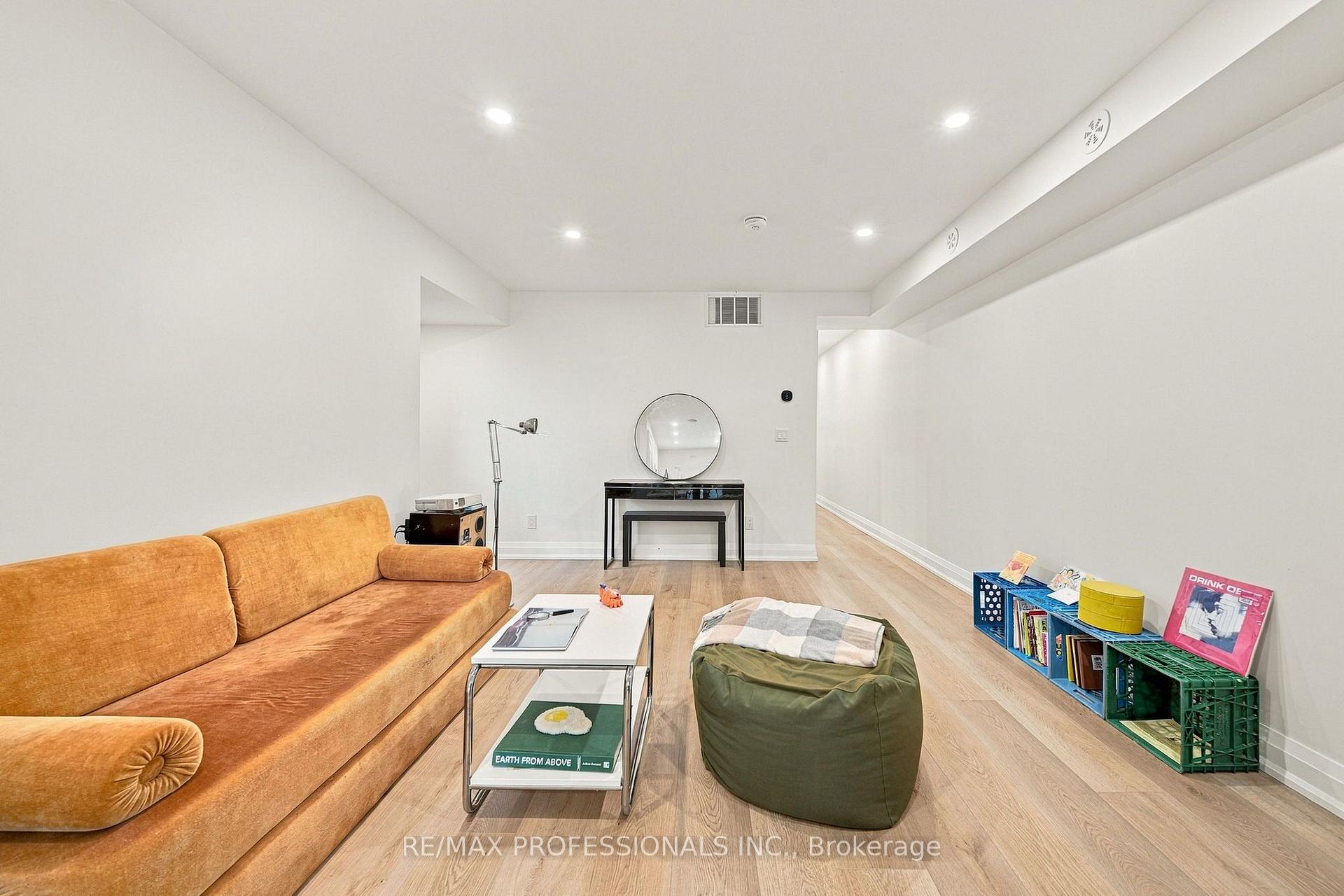 Photo 6 of Unit 2nd Flr, 134 Argyle Street, Toronto, Trinity-Bellwoods — HOMEH