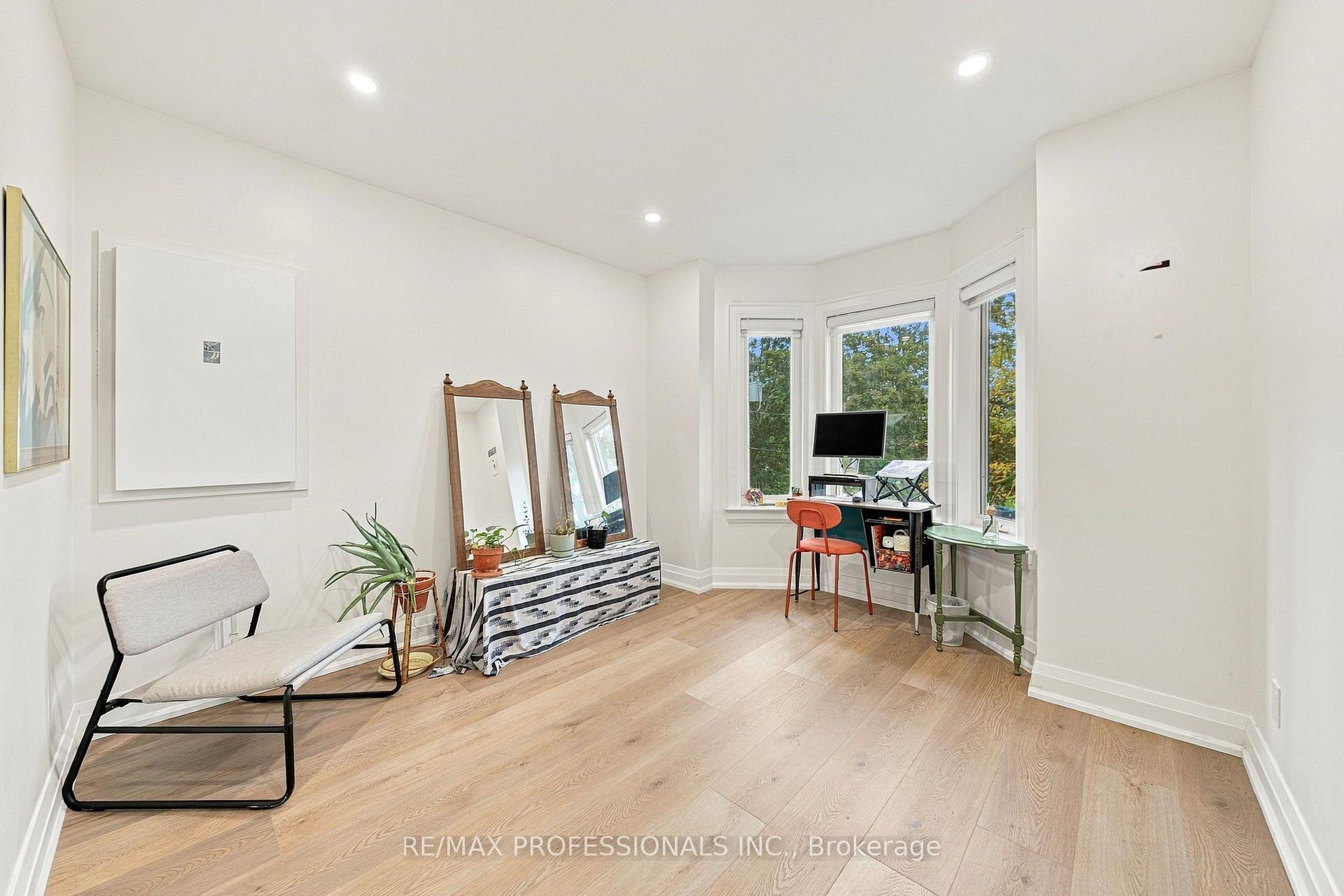 Photo 10 of Unit 2nd Flr, 134 Argyle Street, Toronto, Trinity-Bellwoods — HOMEH