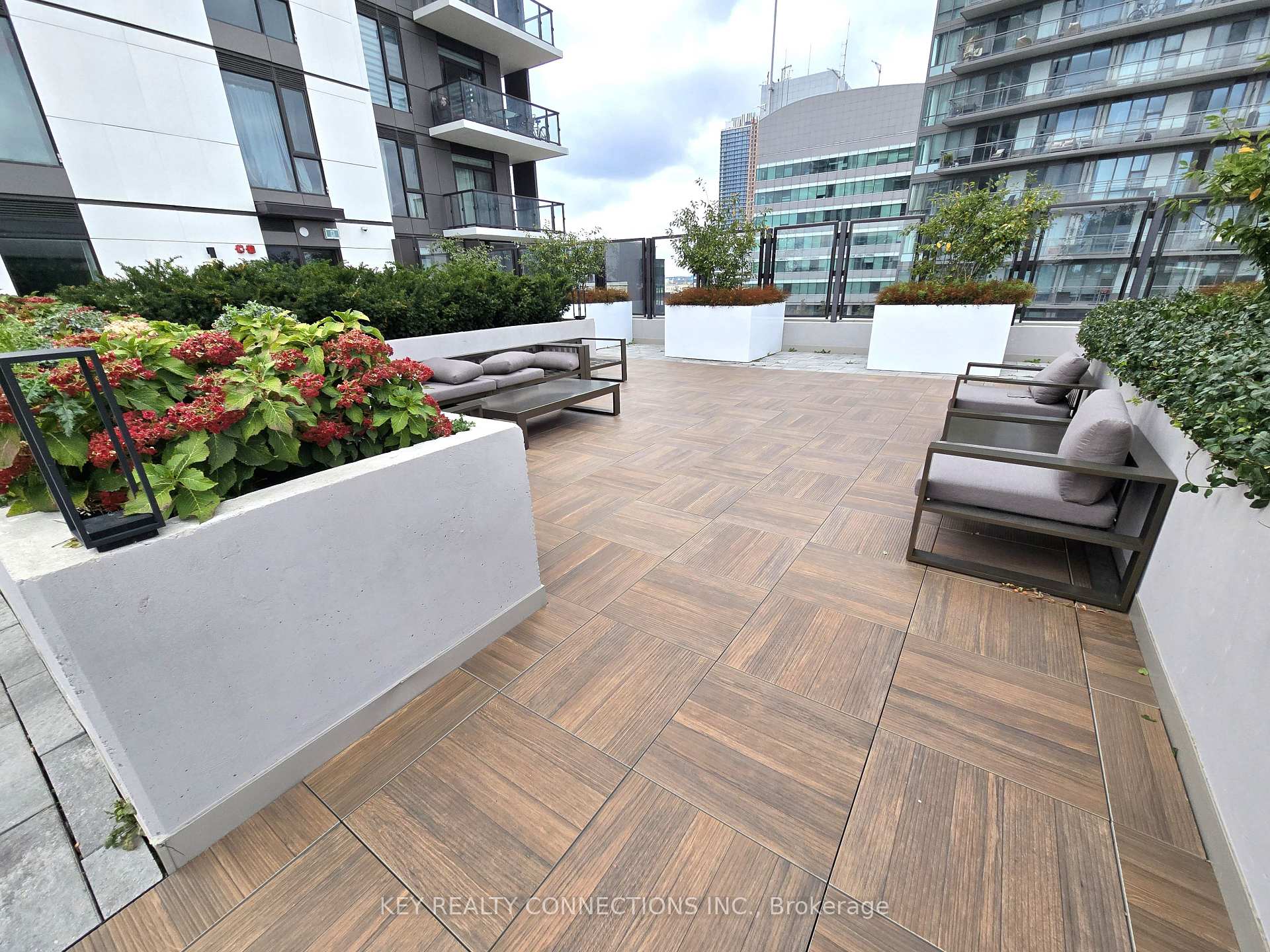 Photo 27 of Unit 415, 55 Duke Street W, Kitchener — HOMEH