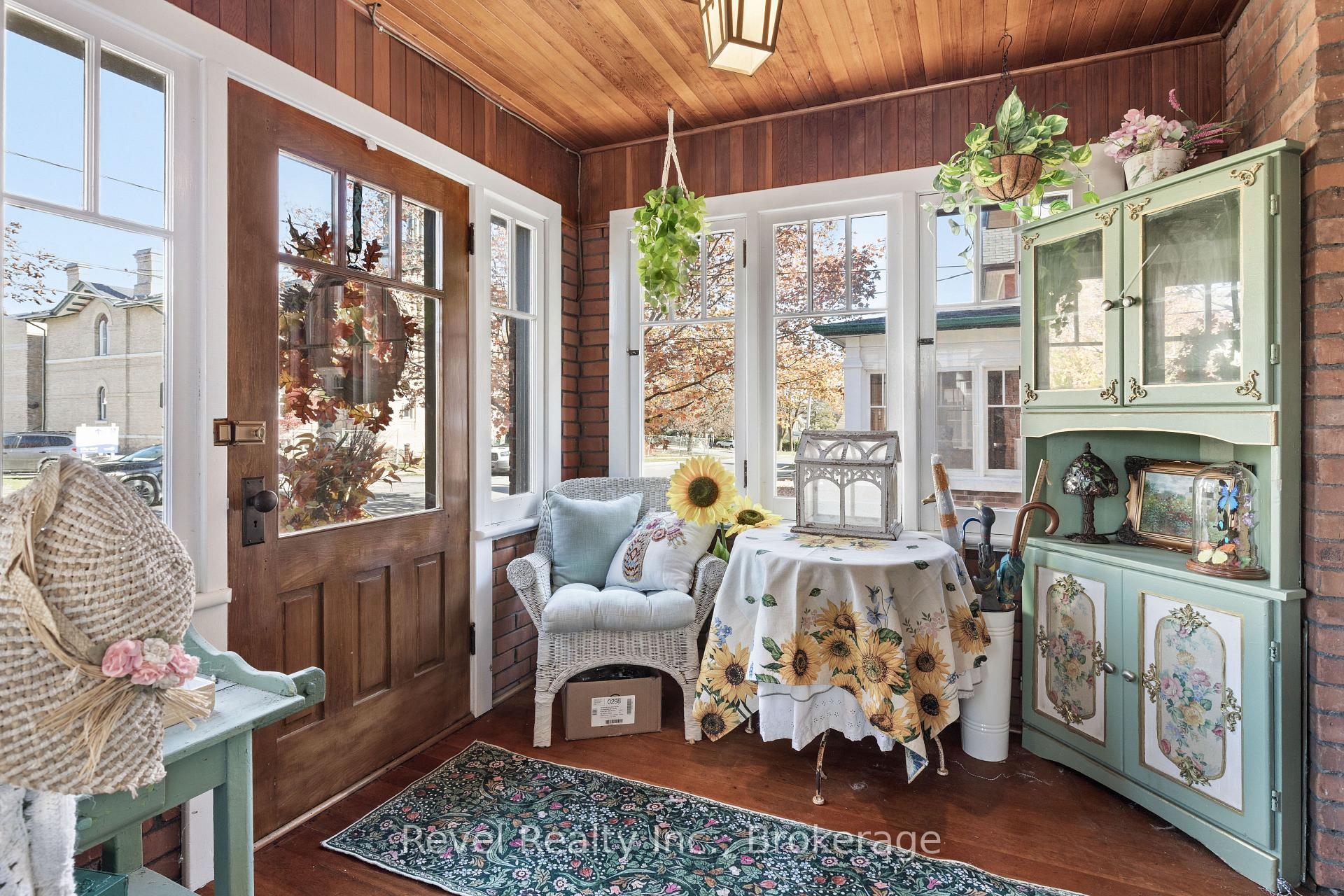 Photo 5 of 27 Francis Street, Kawartha Lakes, Lindsay — HOMEH