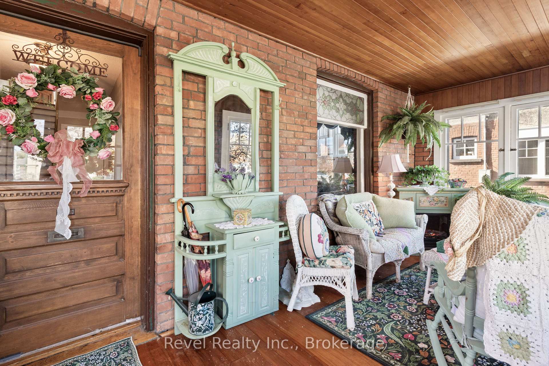 Photo 6 of 27 Francis Street, Kawartha Lakes, Lindsay — HOMEH