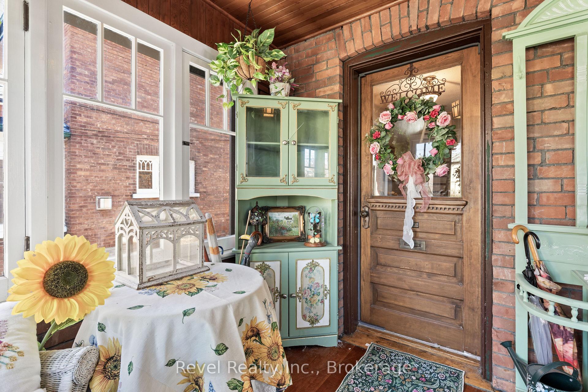 Photo 8 of 27 Francis Street, Kawartha Lakes, Lindsay — HOMEH