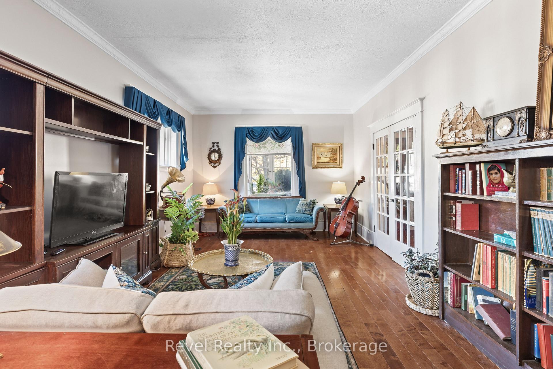 Photo 10 of 27 Francis Street, Kawartha Lakes, Lindsay — HOMEH
