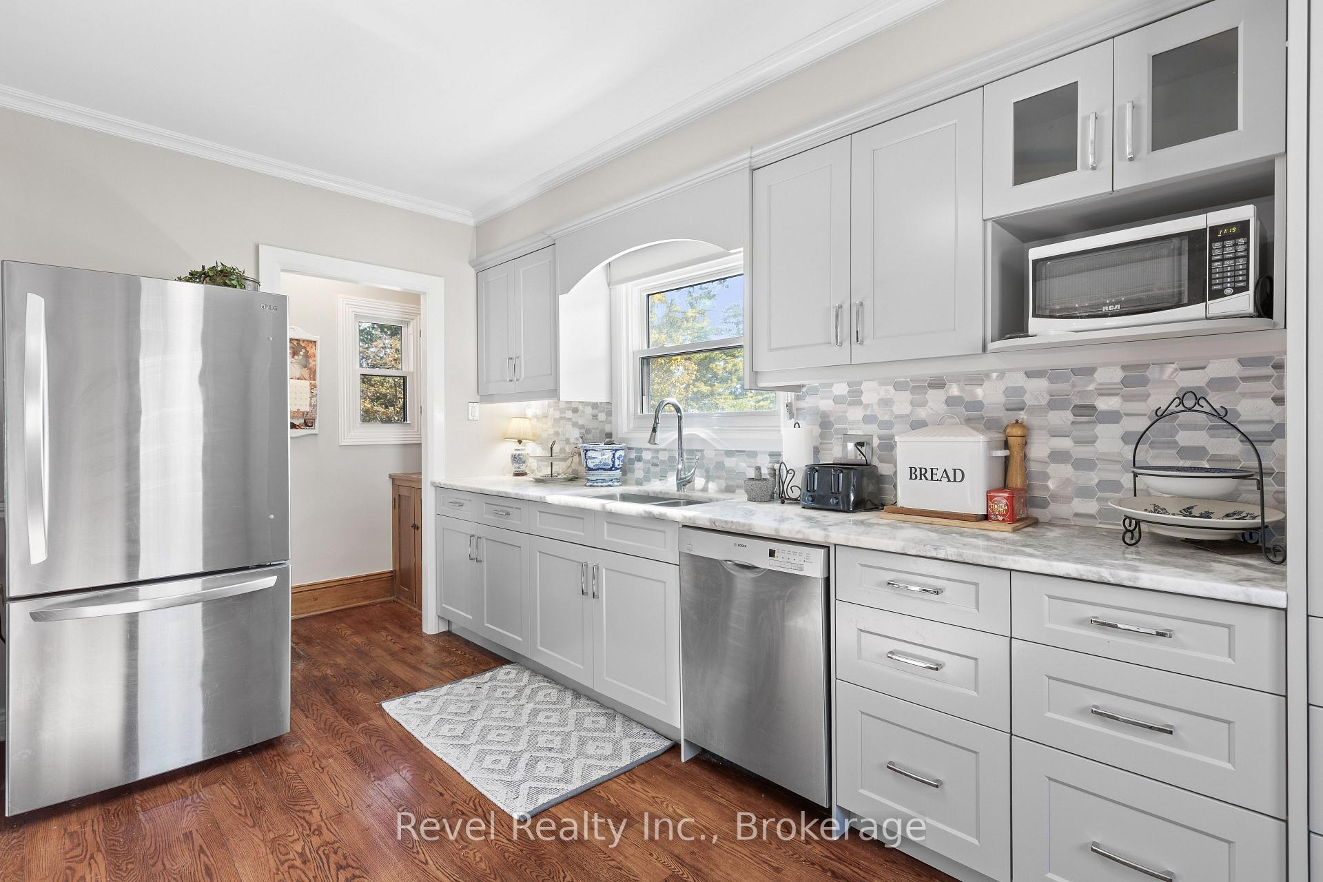 Photo 14 of 27 Francis Street, Kawartha Lakes, Lindsay — HOMEH