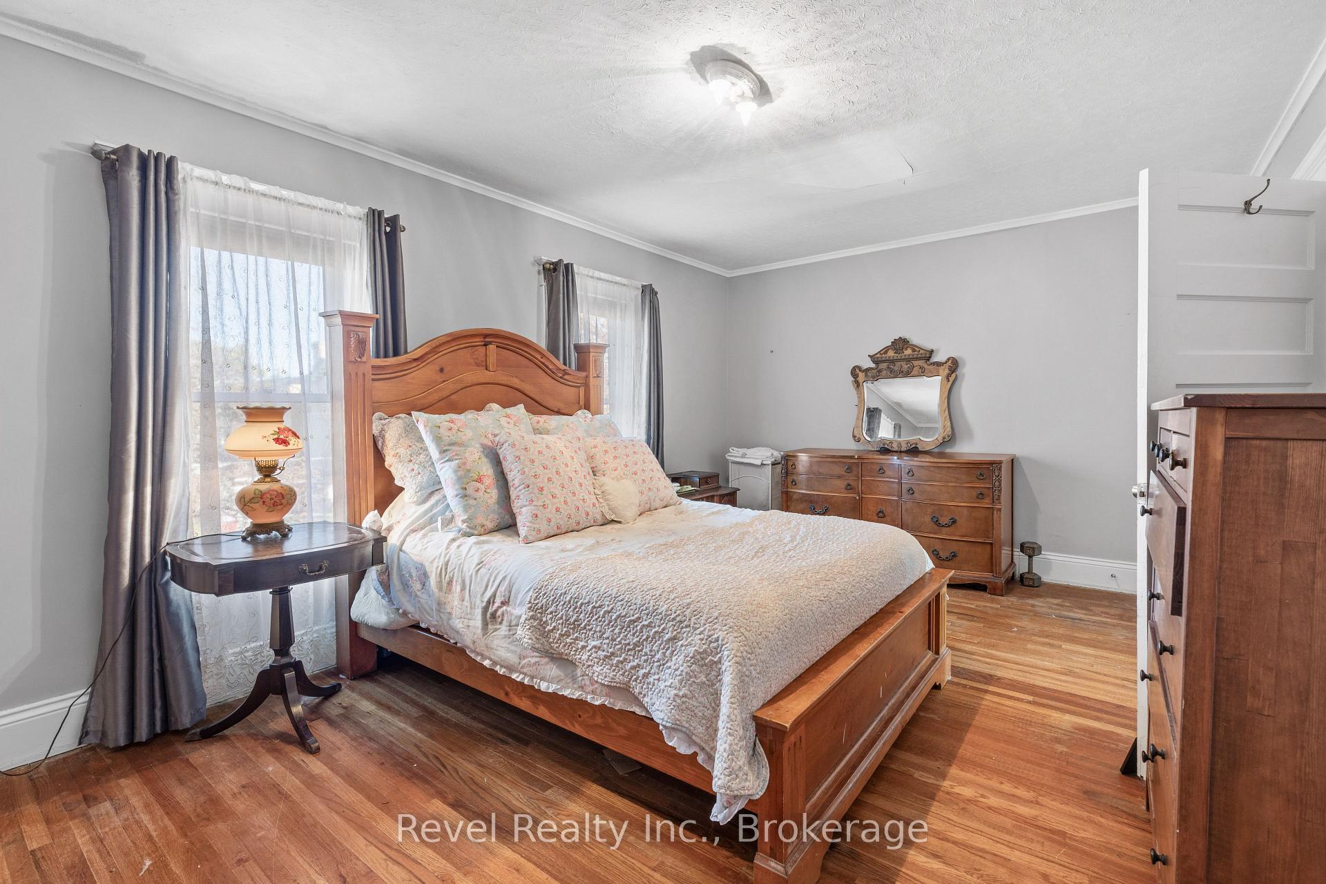 Photo 20 of 27 Francis Street, Kawartha Lakes, Lindsay — HOMEH