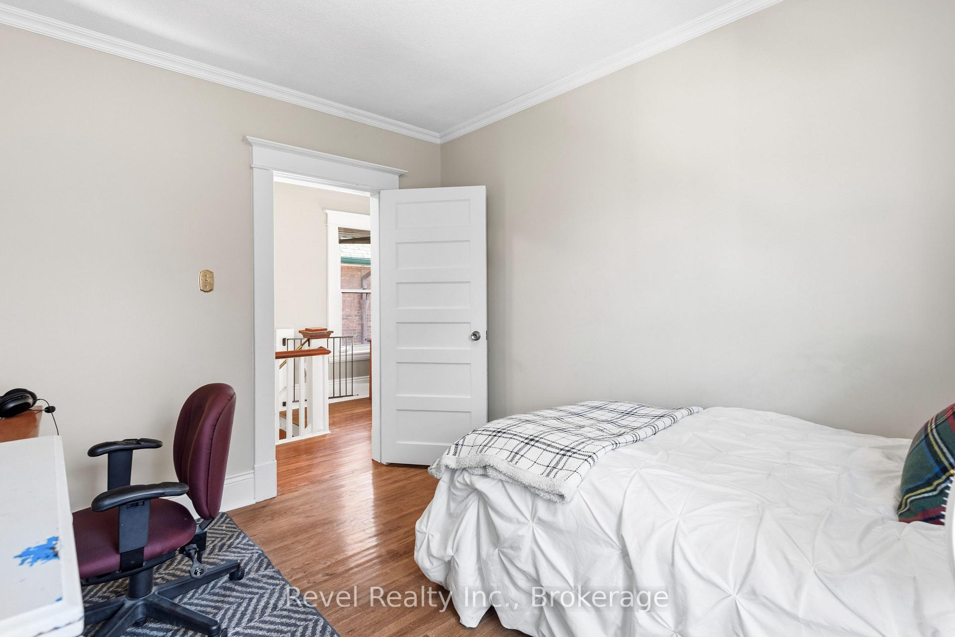 Photo 25 of 27 Francis Street, Kawartha Lakes, Lindsay — HOMEH