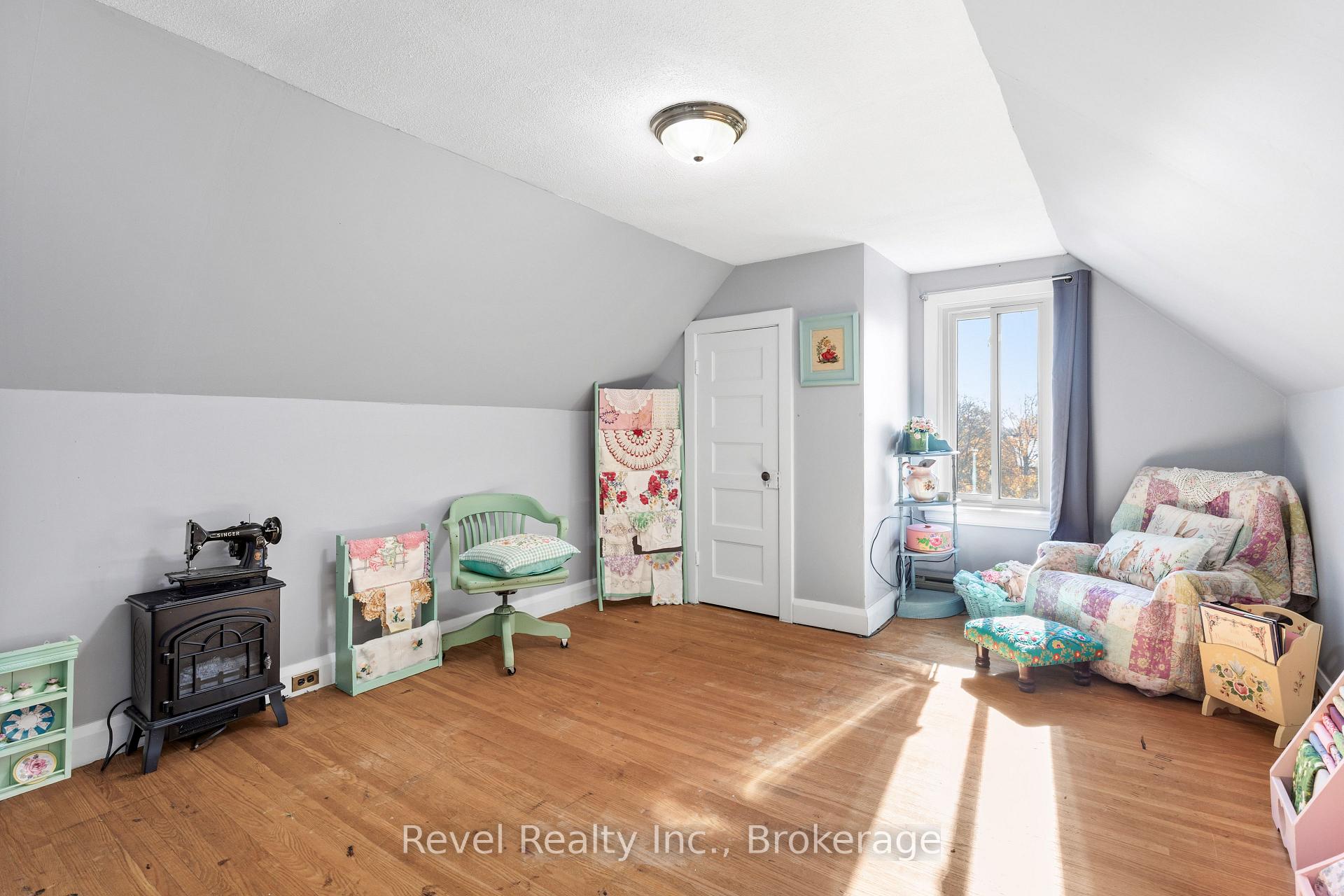 Photo 29 of 27 Francis Street, Kawartha Lakes, Lindsay — HOMEH