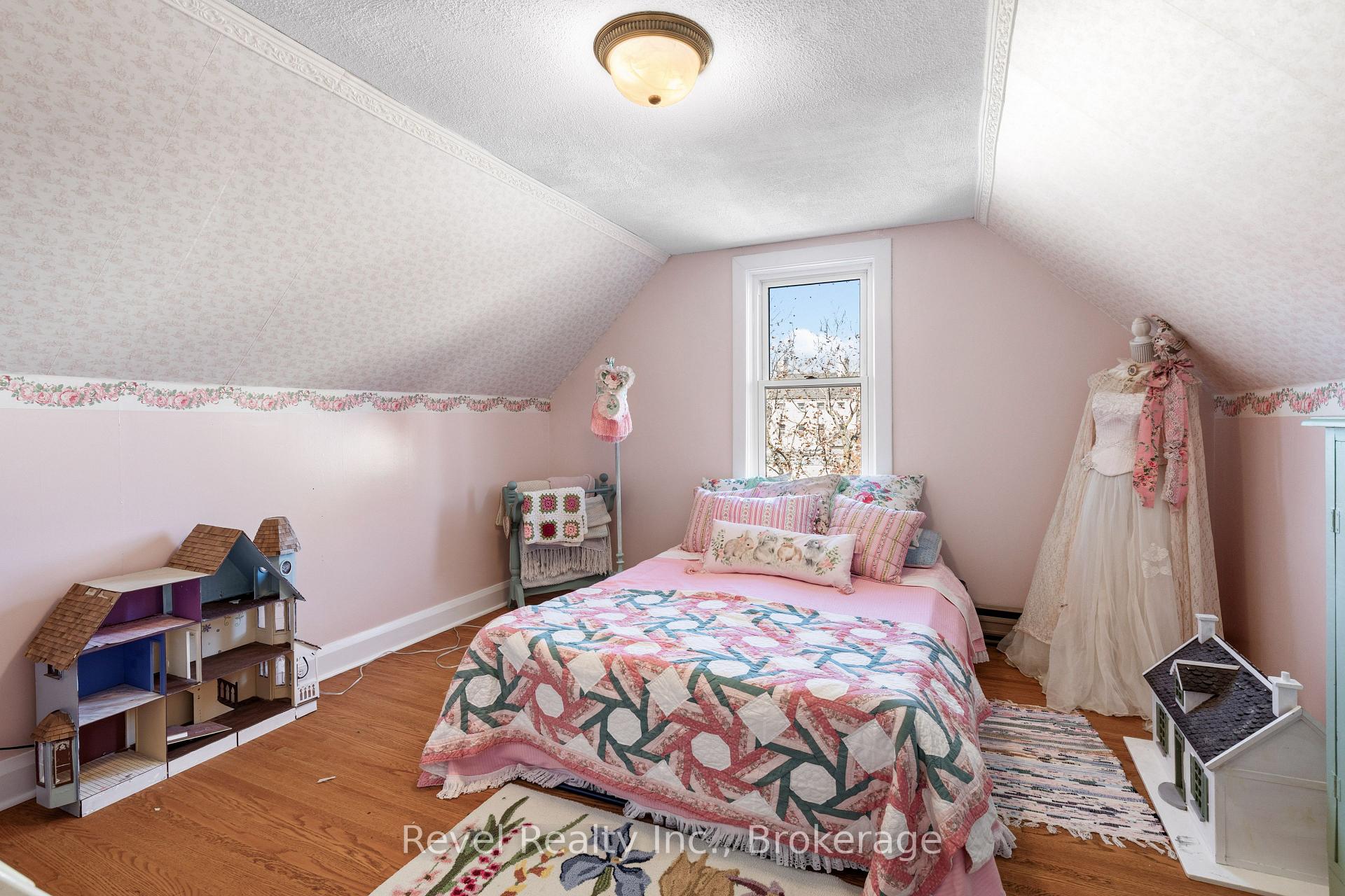 Photo 31 of 27 Francis Street, Kawartha Lakes, Lindsay — HOMEH