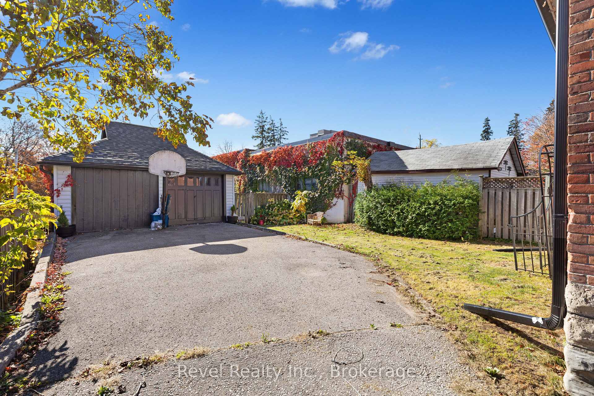 Photo 38 of 27 Francis Street, Kawartha Lakes, Lindsay — HOMEH