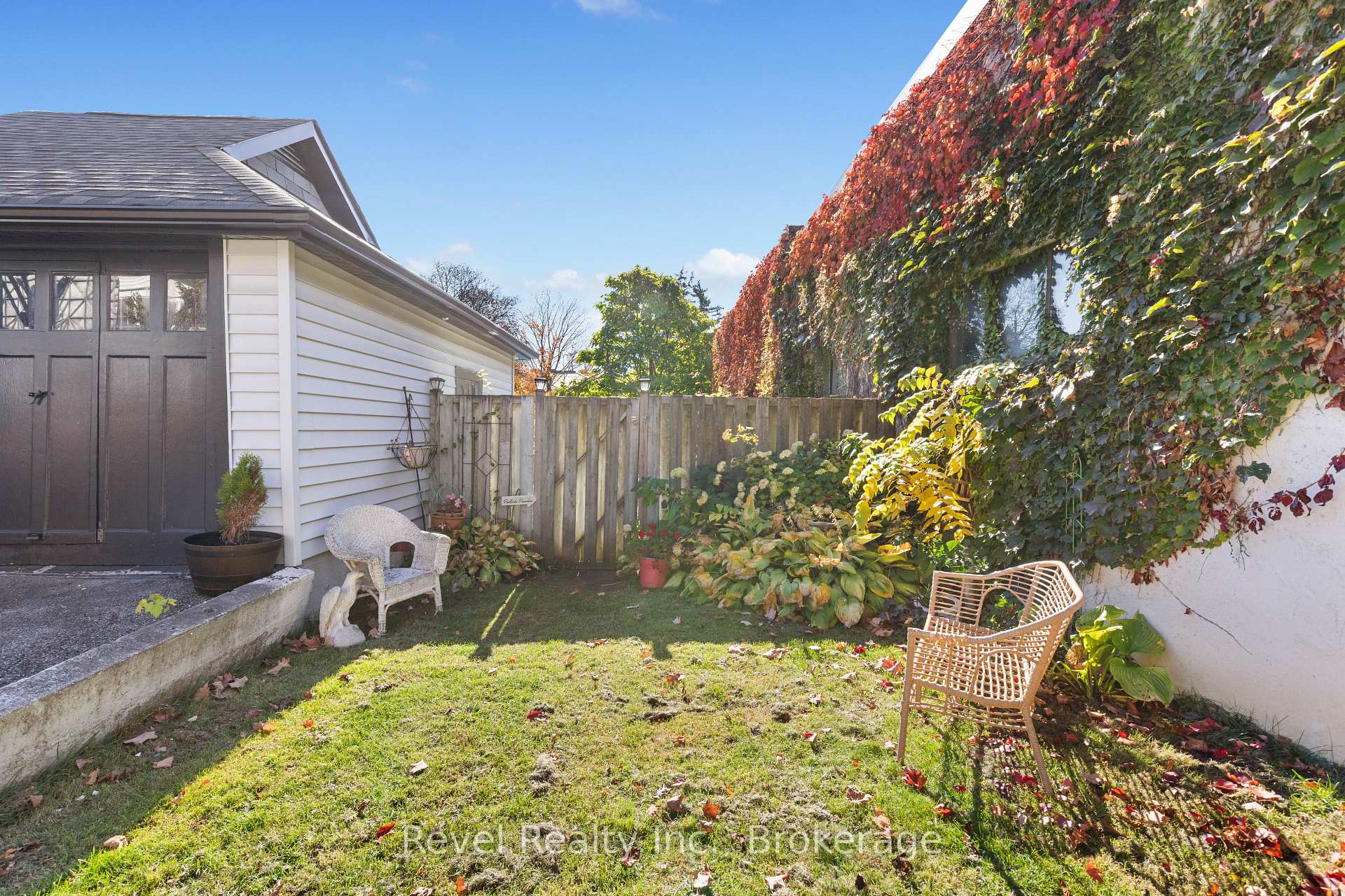 Photo 39 of 27 Francis Street, Kawartha Lakes, Lindsay — HOMEH