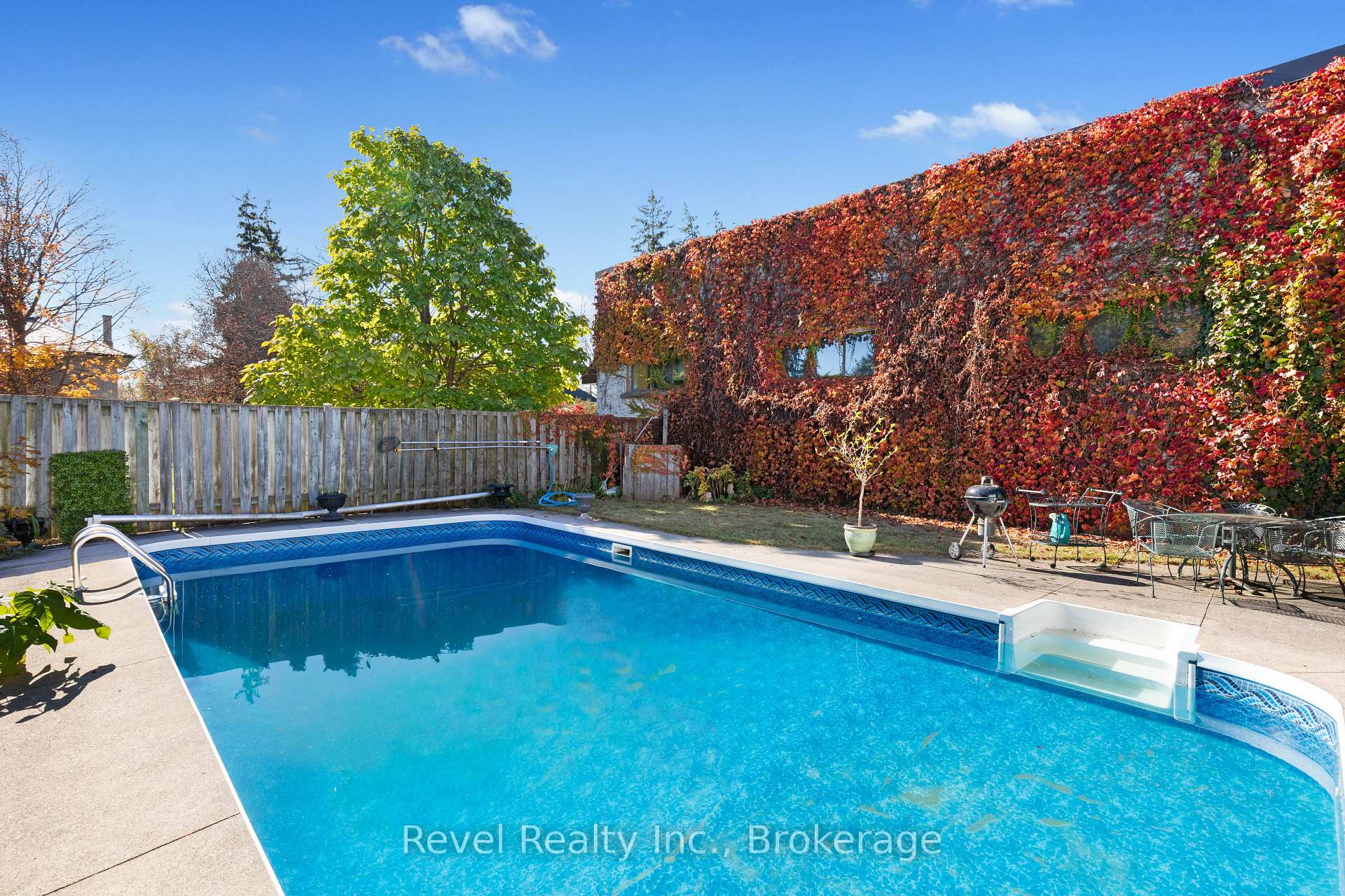 Photo 43 of 27 Francis Street, Kawartha Lakes, Lindsay — HOMEH